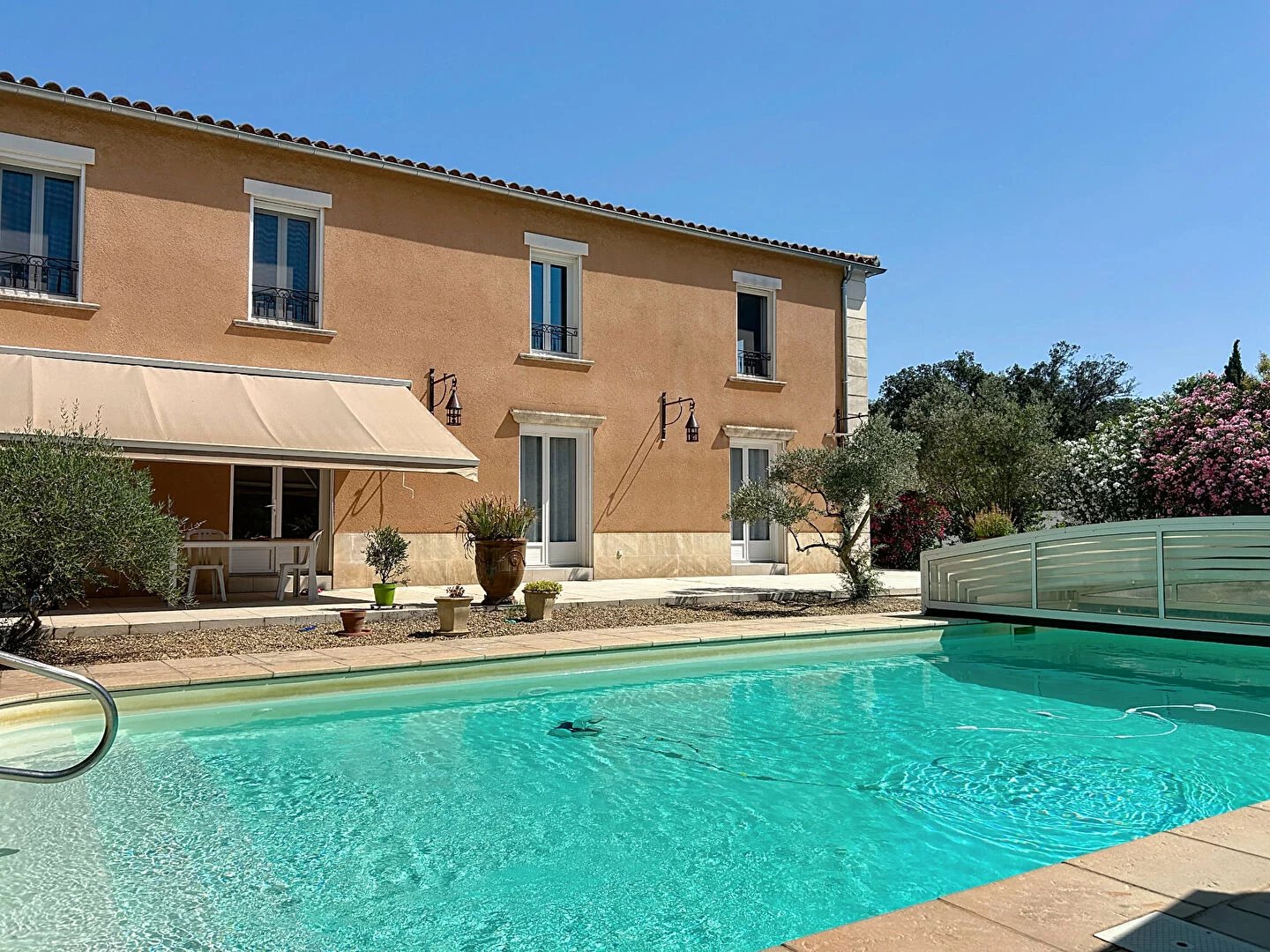 Maison Rochefort Du Gard 7 pièce(s) 300 m2