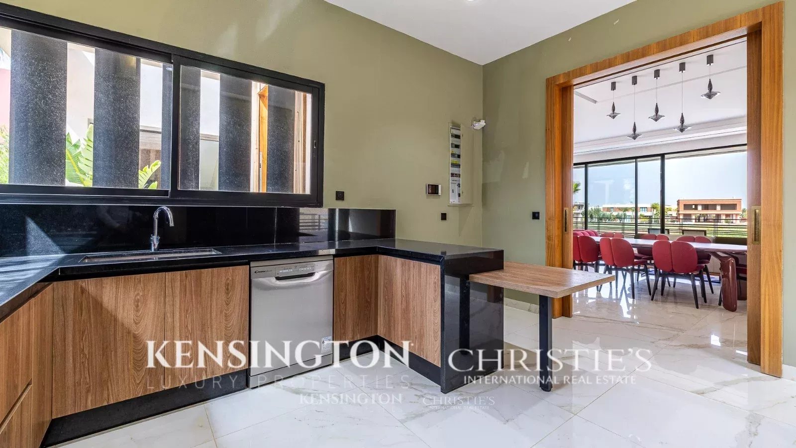 4 Bedroom Villa/Townhouse's Image 26