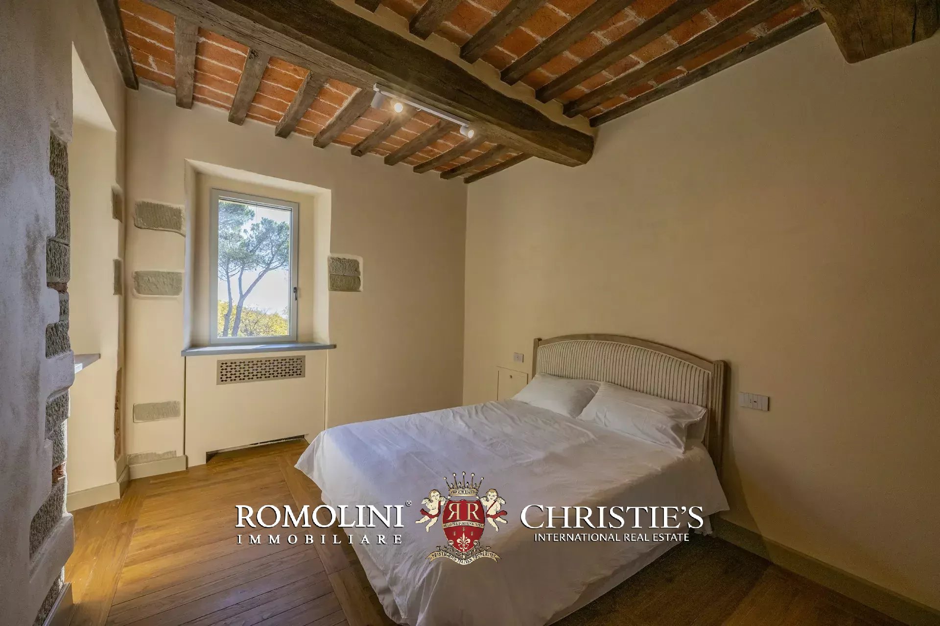 7 Bedroom Villa/Townhouse's Image 67