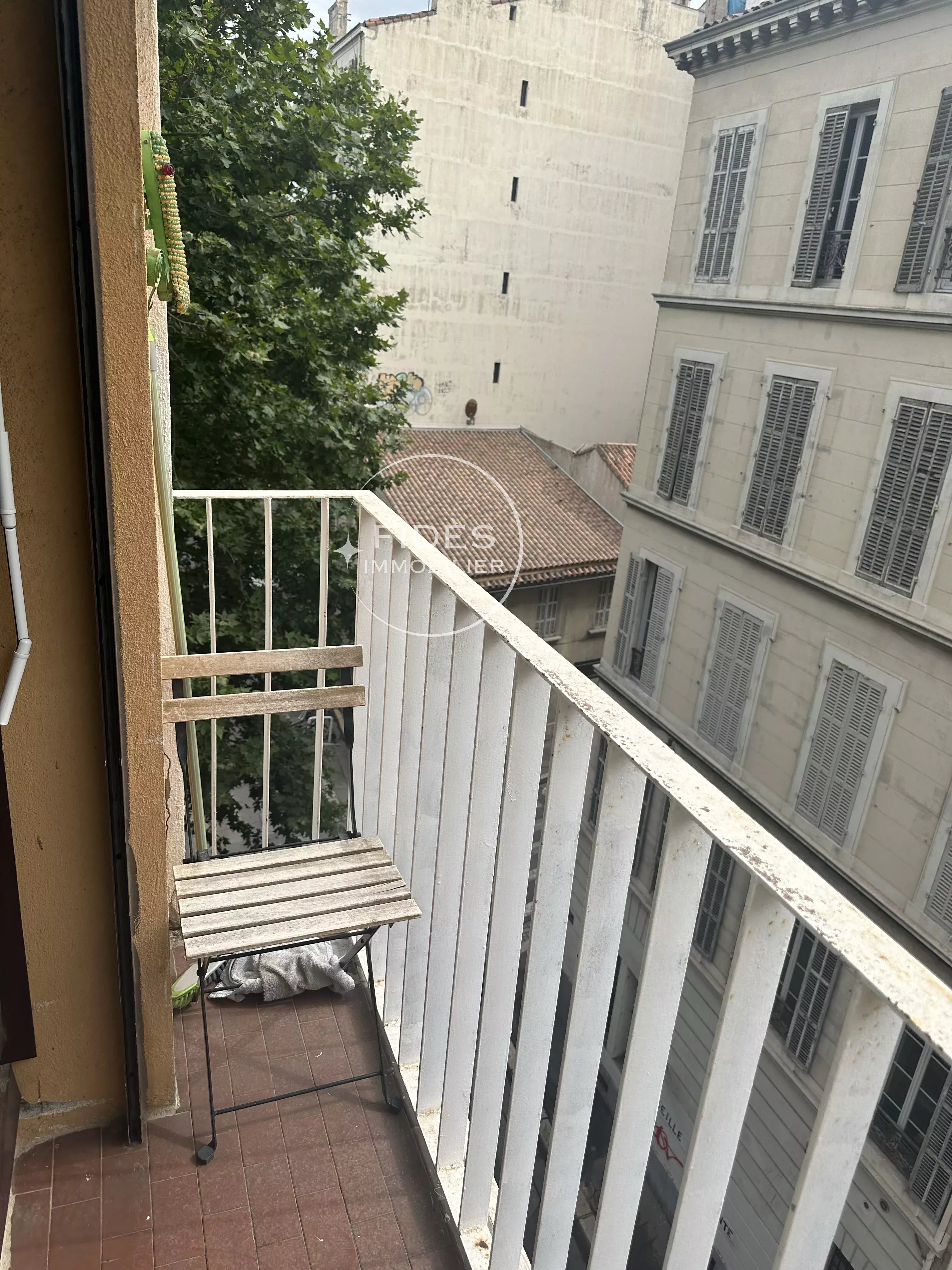 Marseille – 13001– Gare Saint-Charles – Dernier étage avec balcon - Photo 2