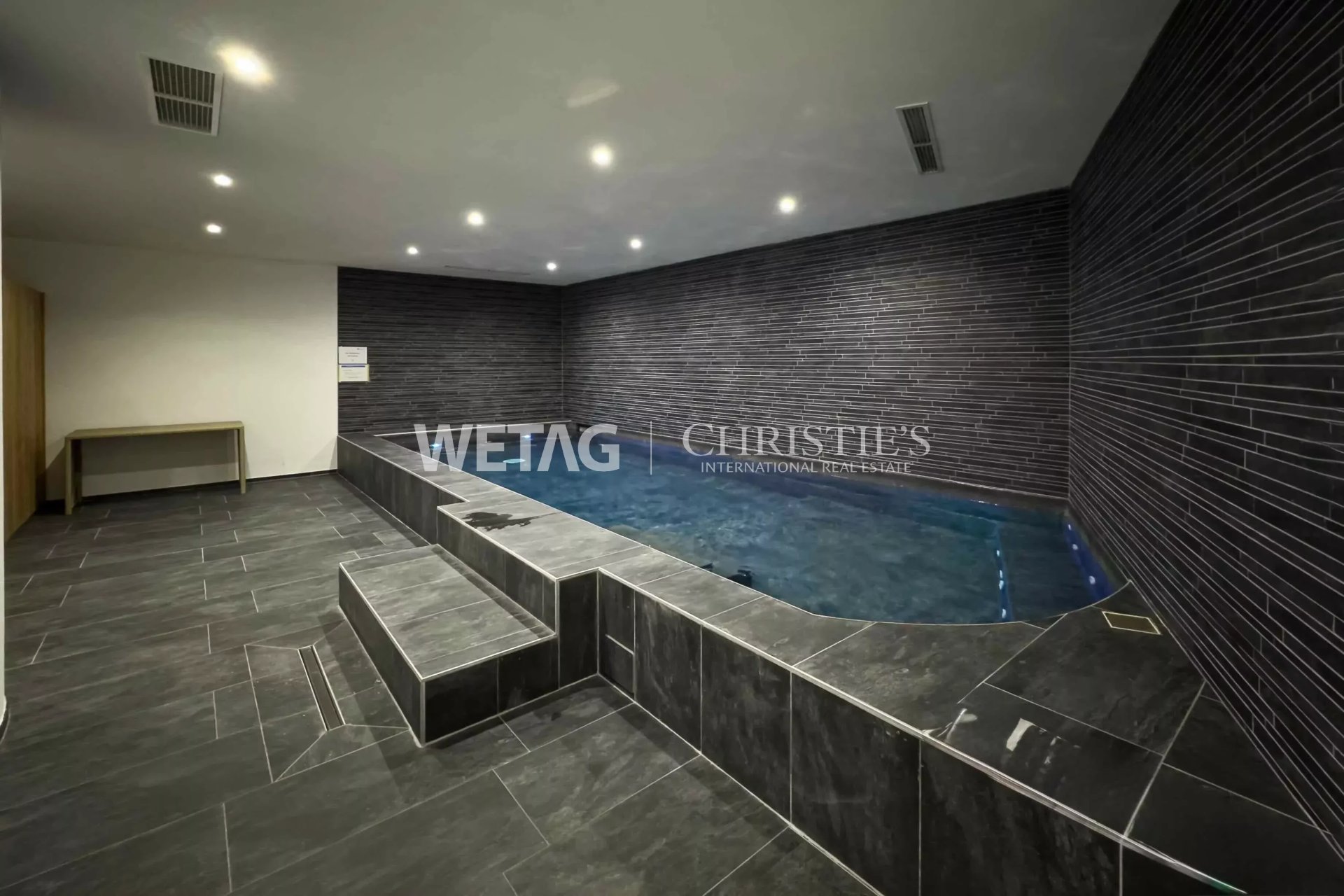 1 Bedroom Apartment/Flat's Image 3