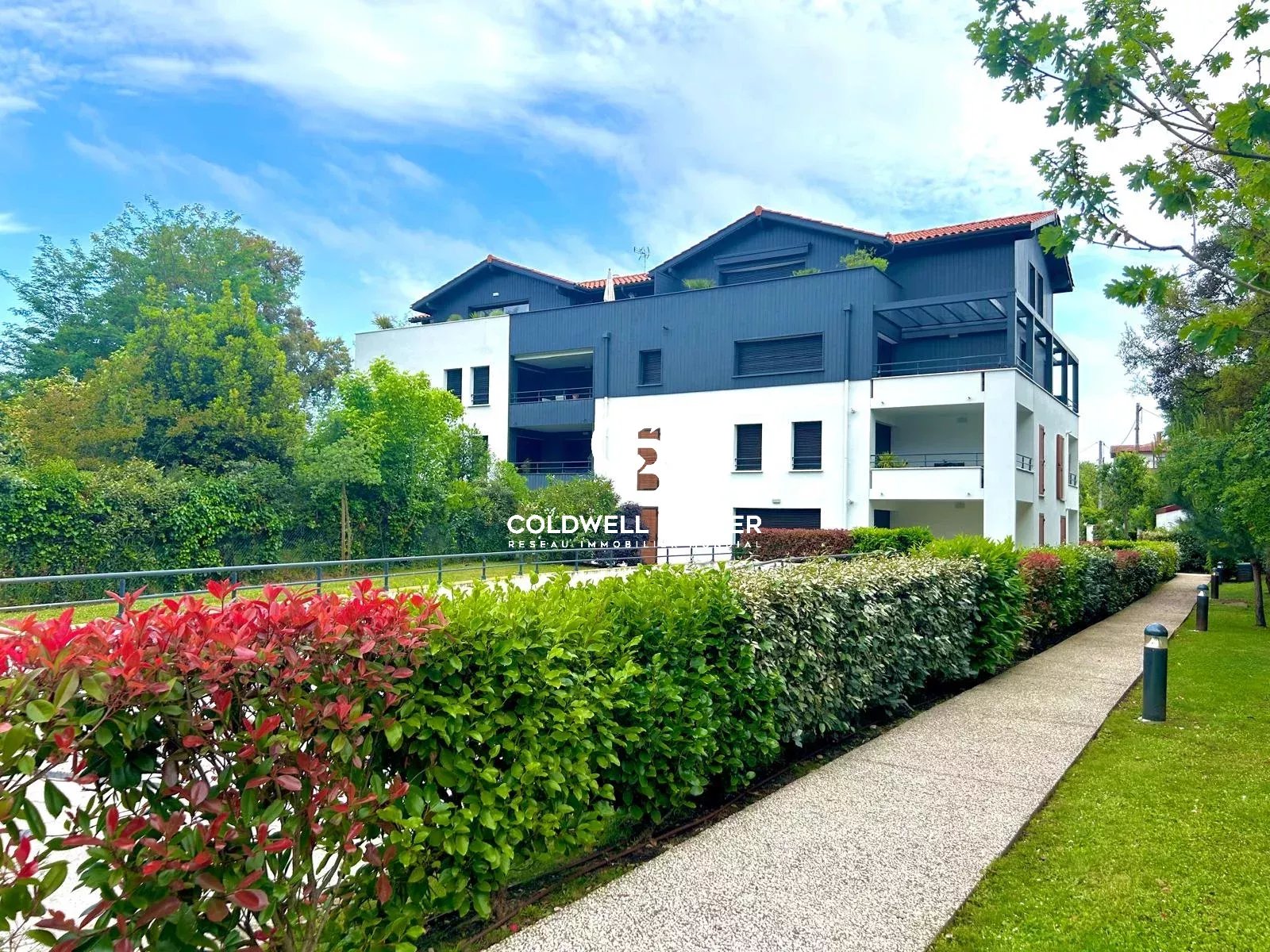 Agence immobilière de Coldwell Banker Surfin Realty