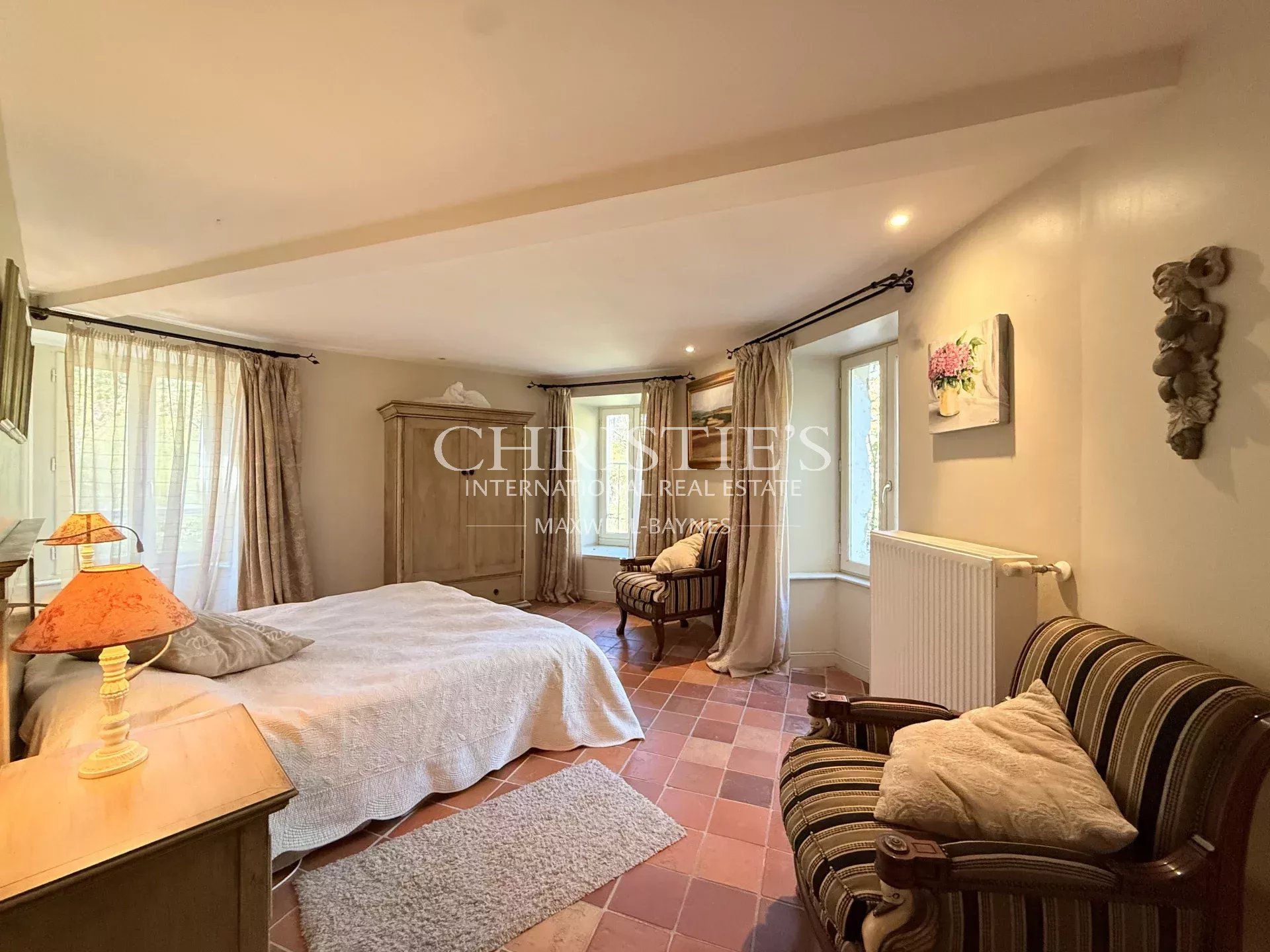 5 Bedroom Villa/Townhouse's Image 27