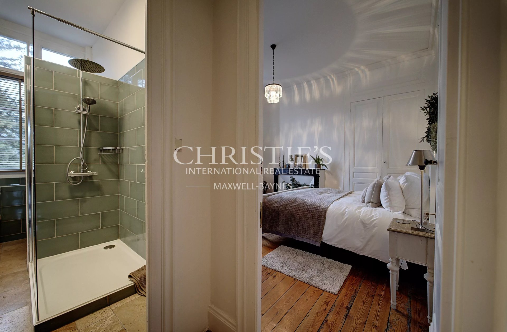 10 Bedroom Villa/Townhouse's Image 16