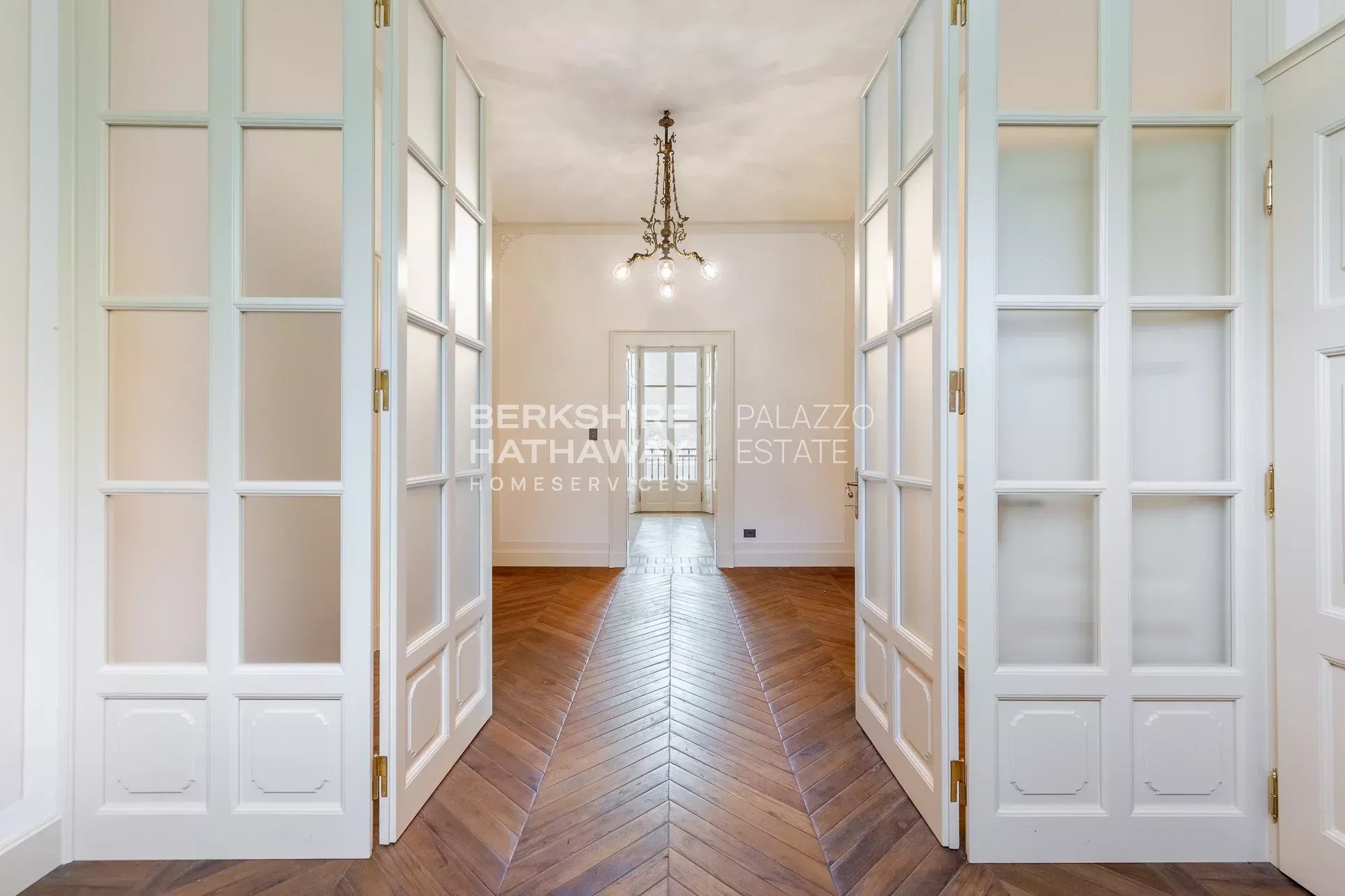 Elegante Dimora Liberty di Rappresentanza con Vista su Villa d’Este a Cernobbio, Lago di Como