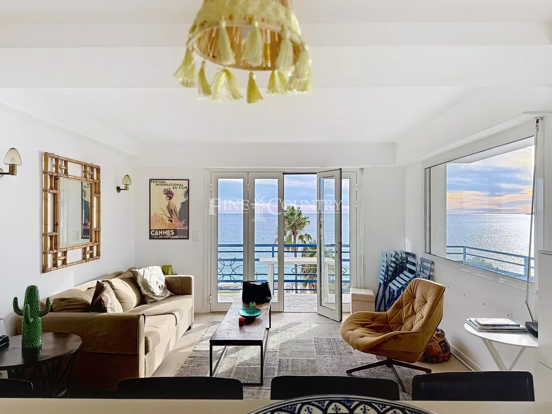 Photo of Apartment for sale in Cannes Croix des Gardes with panoramic sea view