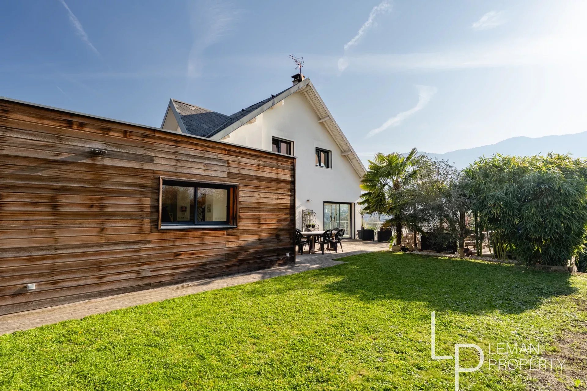 maison de 145 m2 comprenant 5 pièces