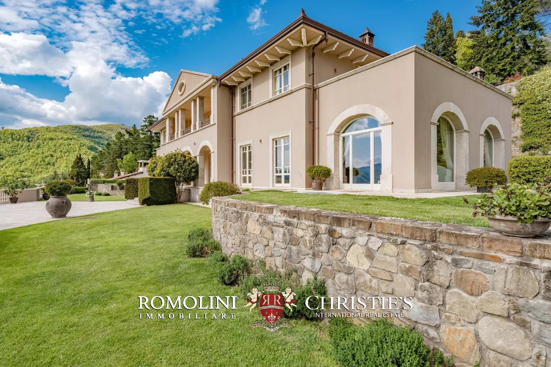 10 Bedroom Villa/Townhouse's Image 131