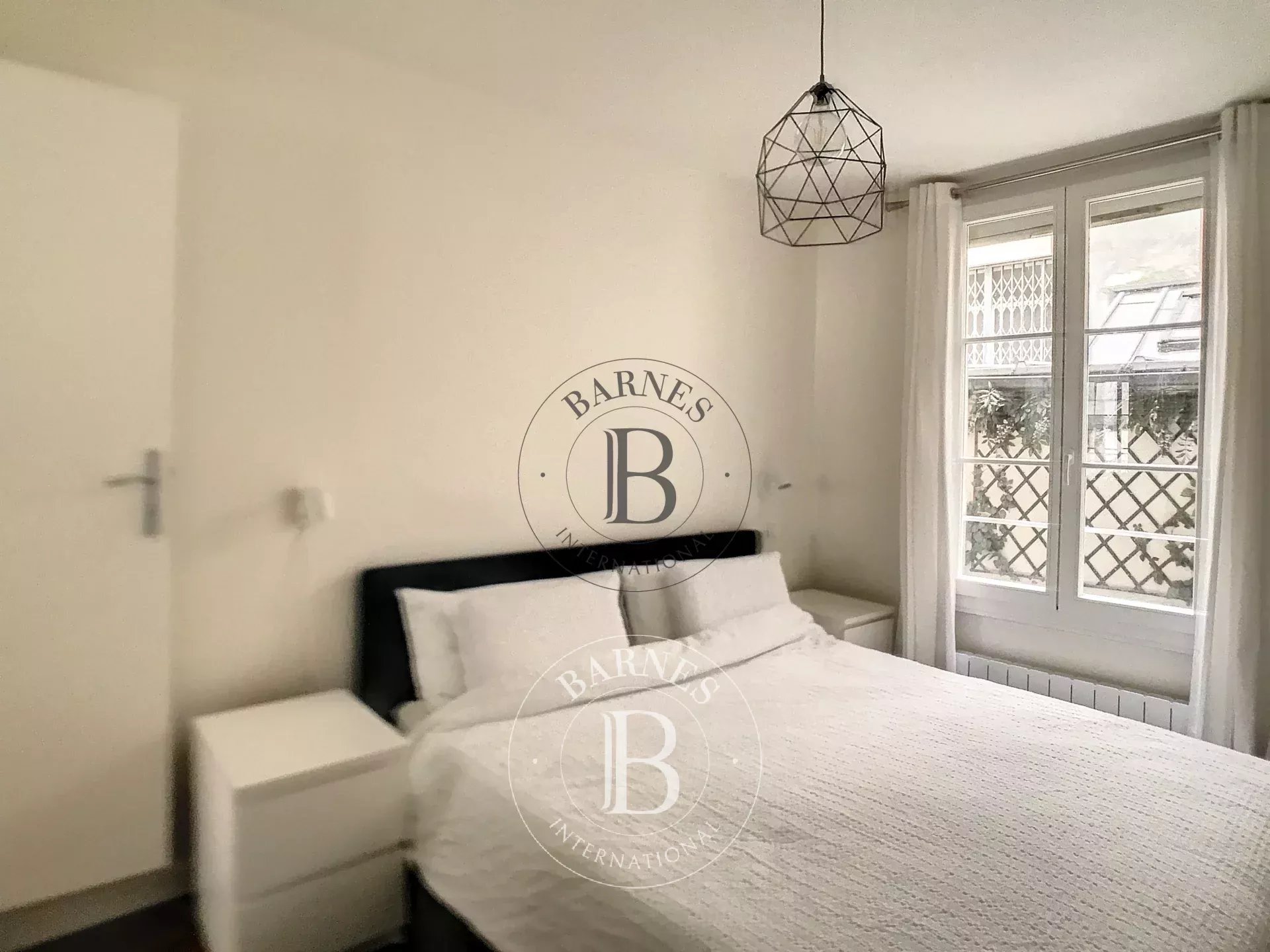 Daire Paris 1er - picture 4