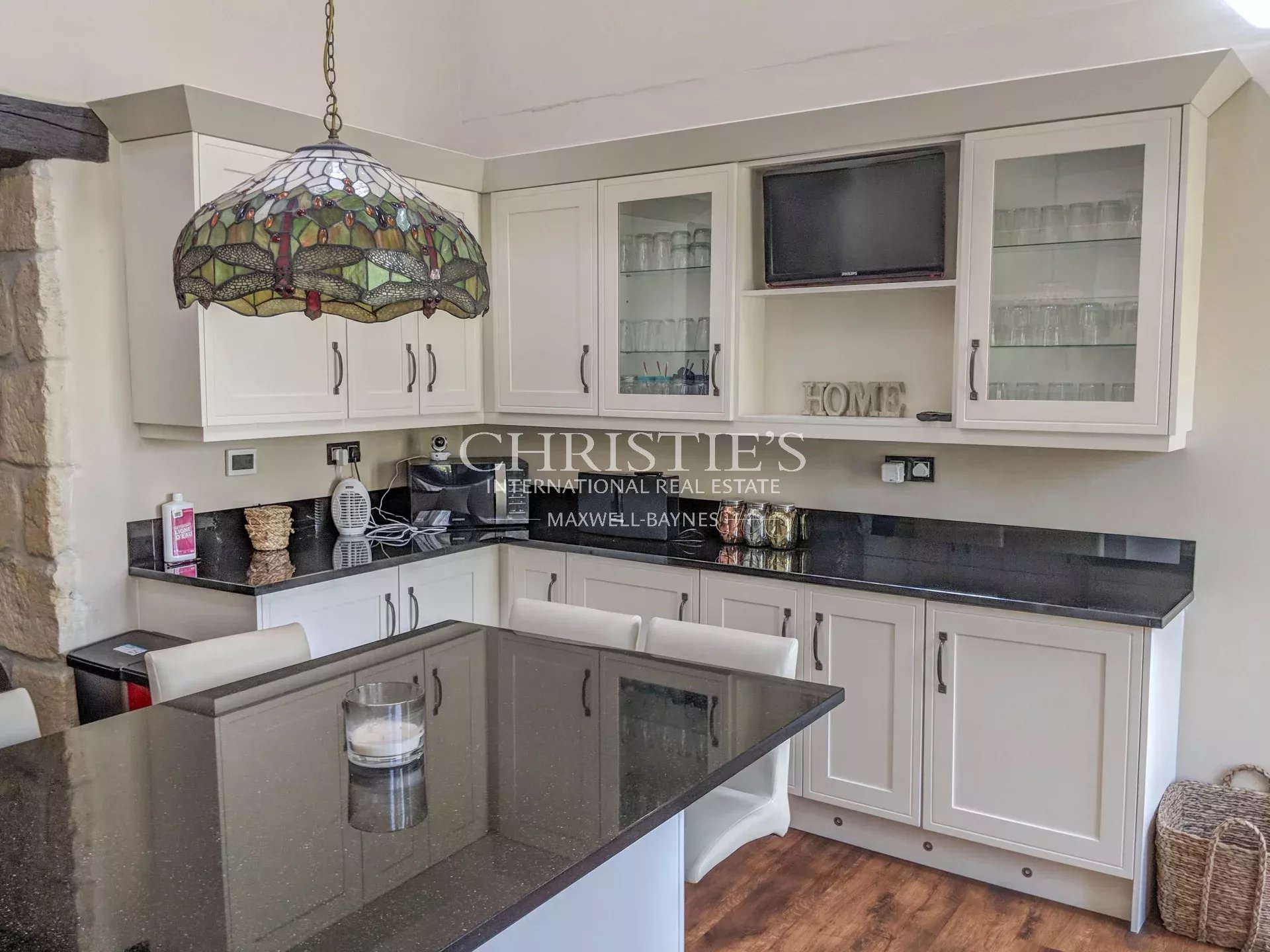 6 Bedroom Villa/Townhouse's Image 4