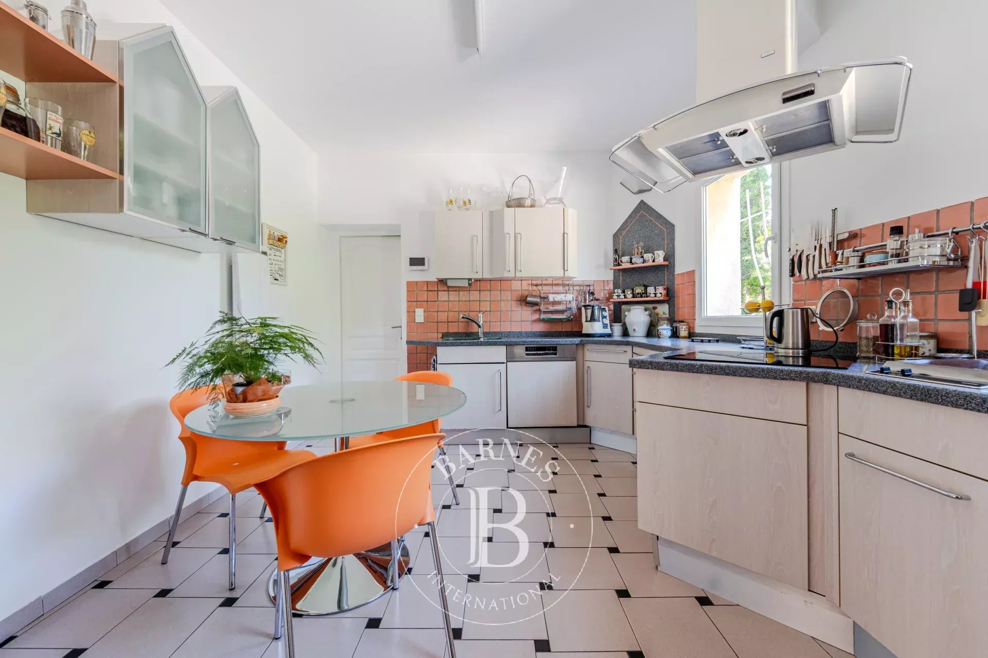 Ev Venelles - picture 18