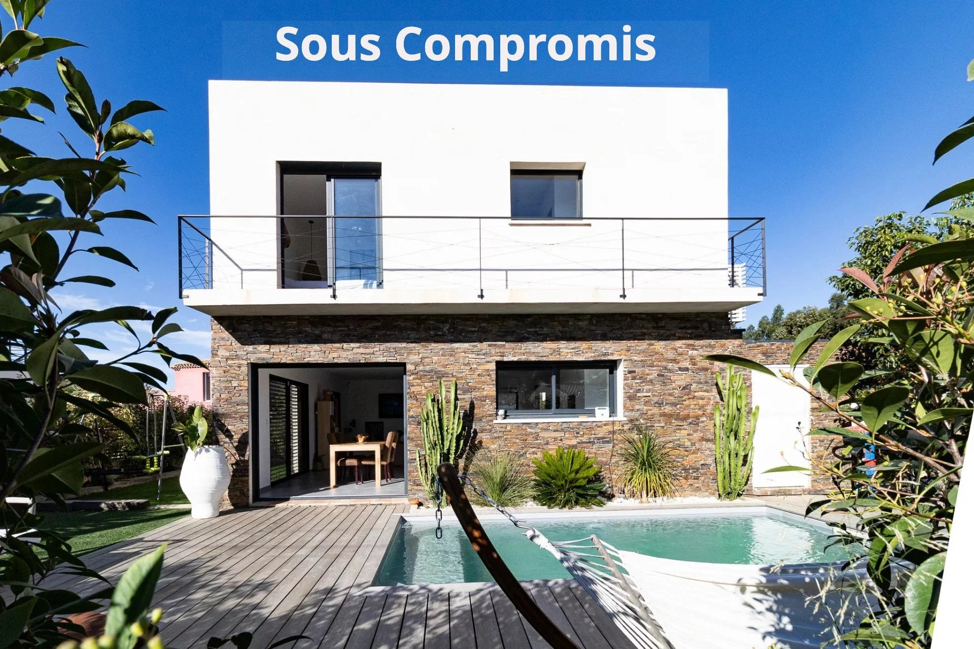 VILLA CONTEMPORAINE T4 AVEC PISCINE ET GARAGE