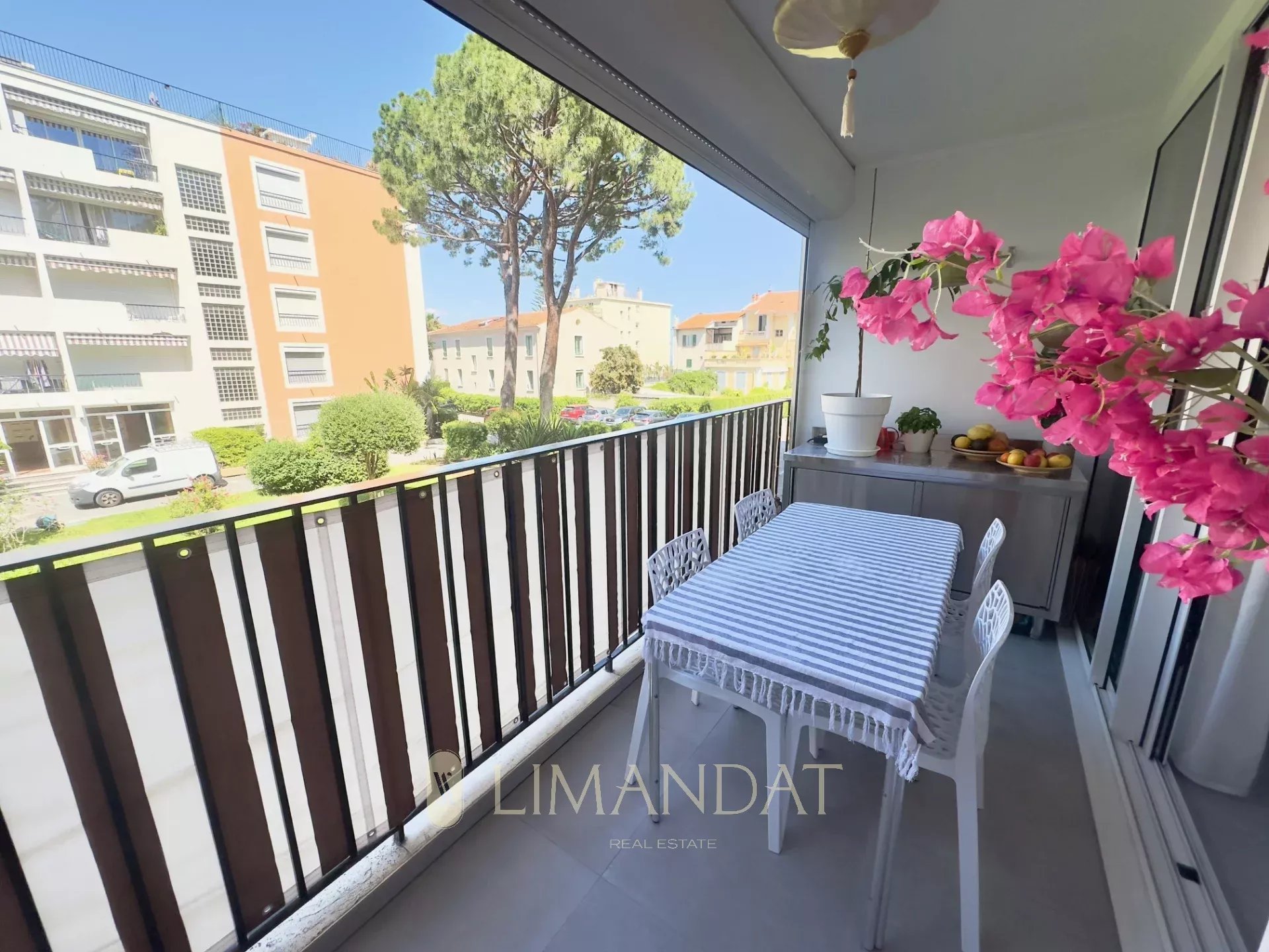 Roquebrune Cap Martin, bord de mer 3 pièces 71 m2