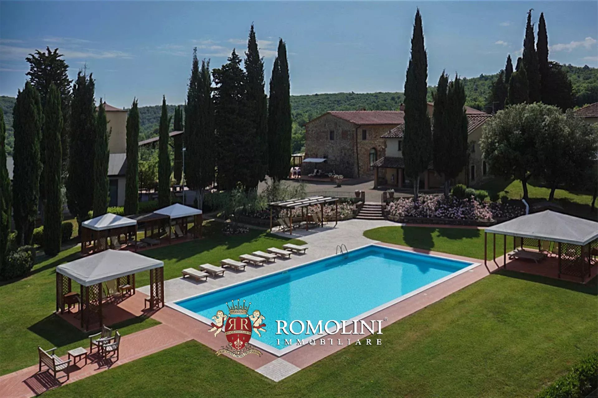 25 Bedroom Vineyard's Image 19