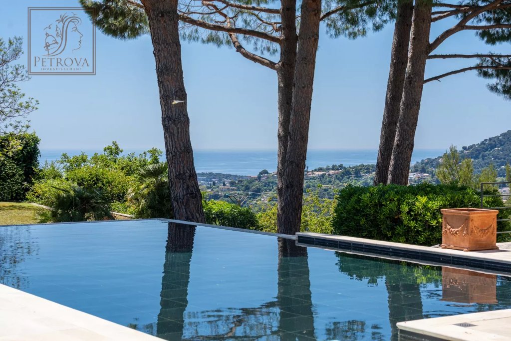 Villa for sale in Menton — MENTON – EXCEPTIONAL VILLA IN A QUIET AND PRESTIGIOUS AREA