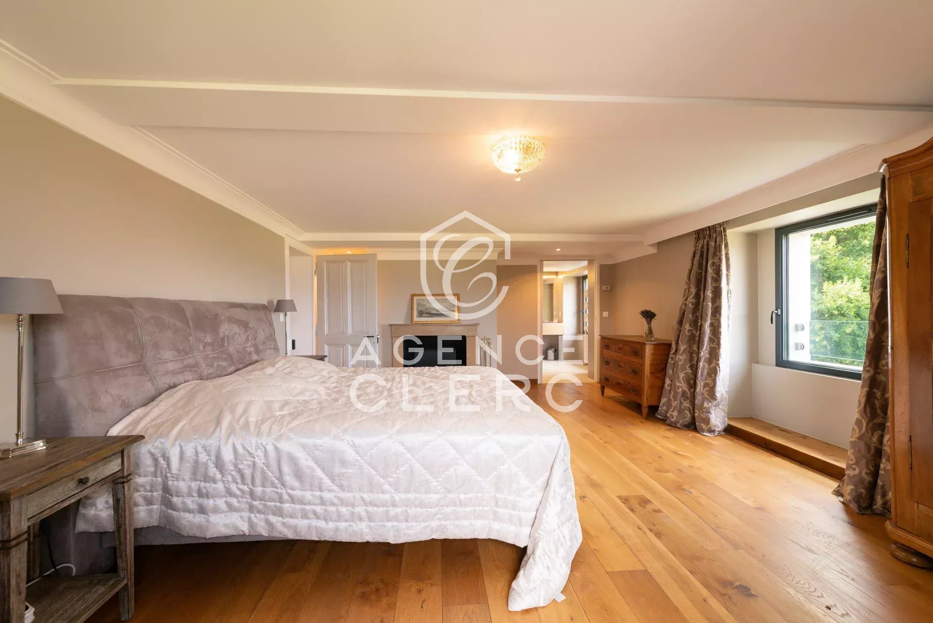 8 Bedroom Villa/Townhouse's Image 23
