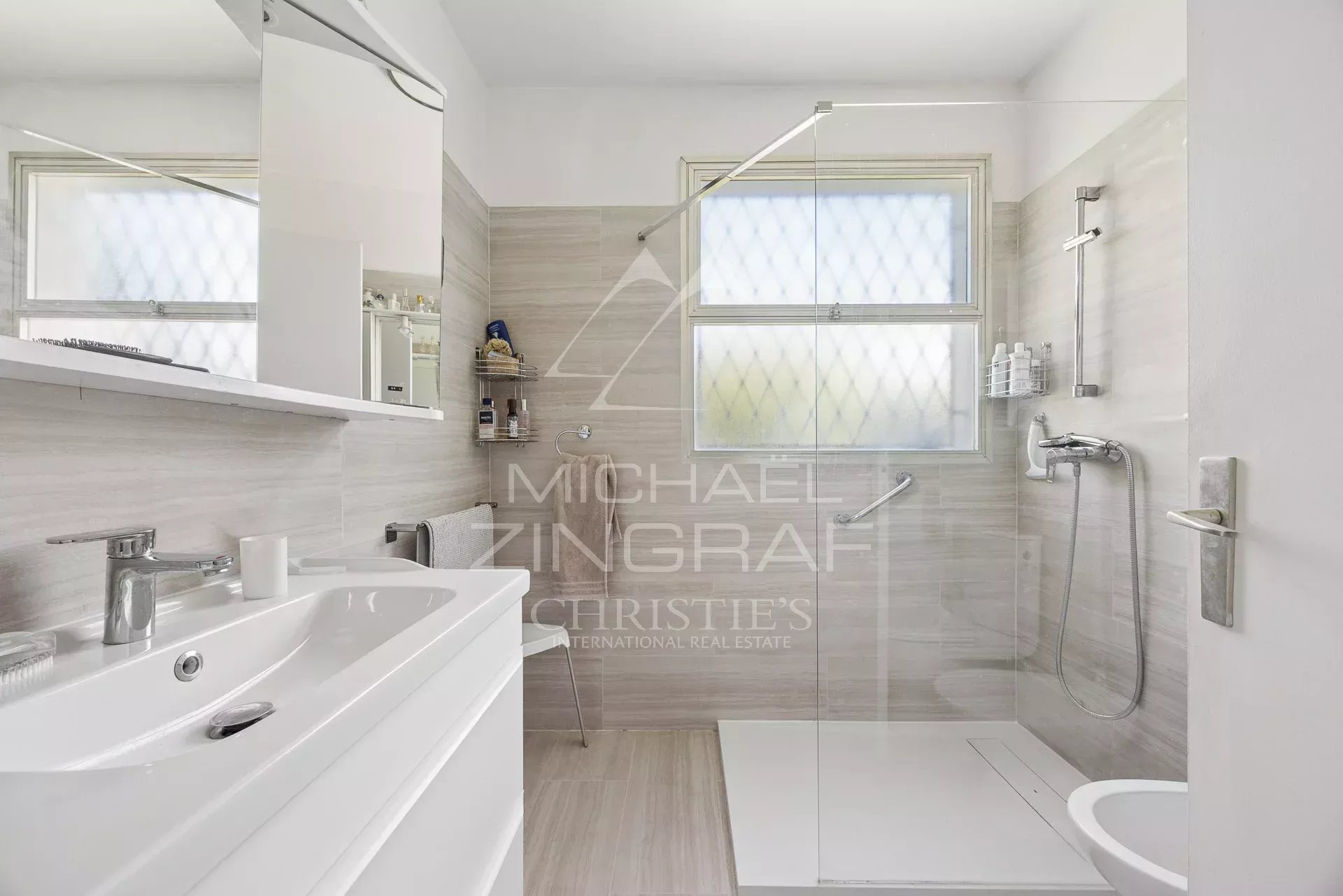 2 Bedroom Apartment/Flat's Image 8