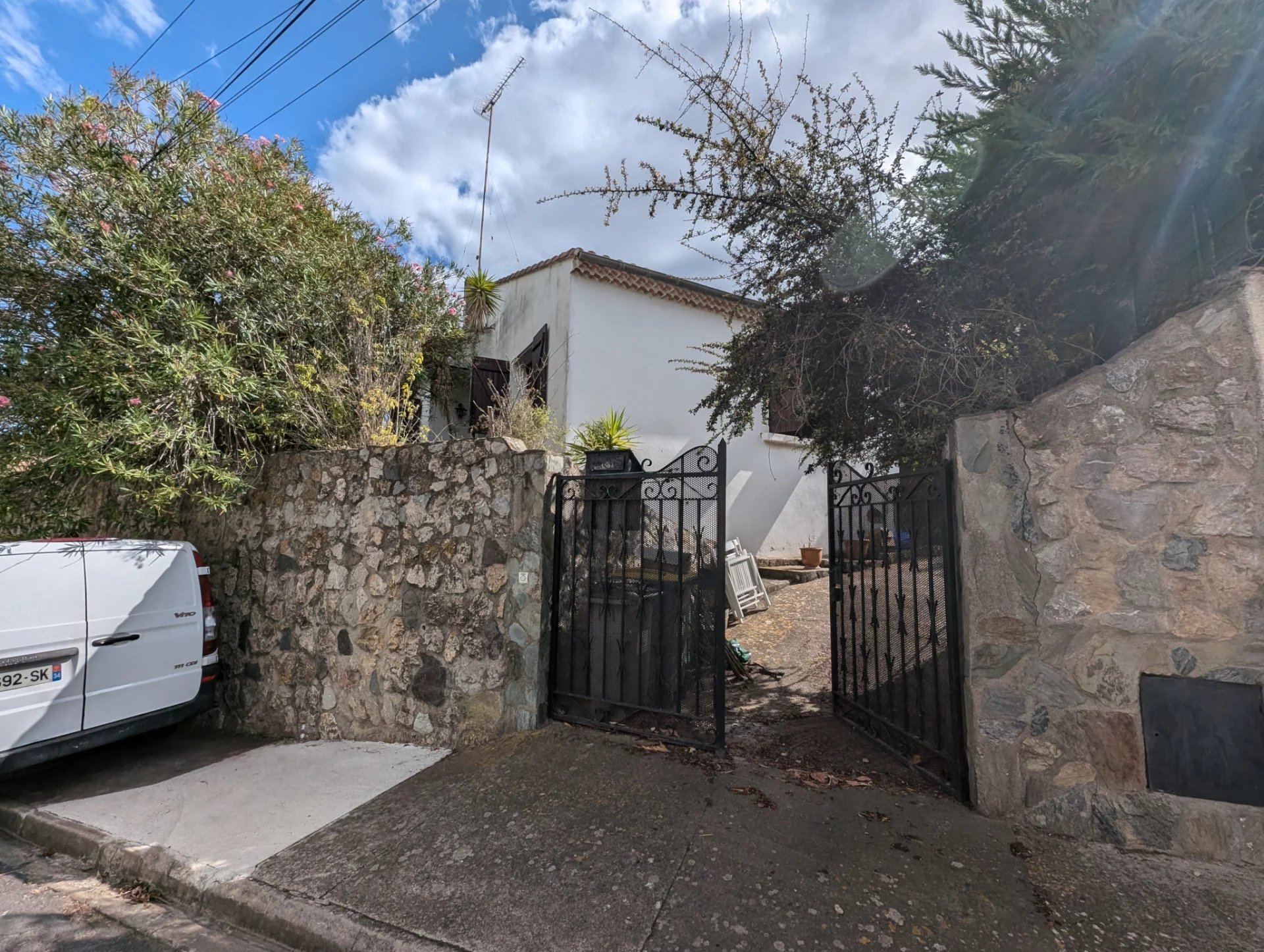 A VENDRE - MAISON T3 A RENOVER DE 55 M2 SUR 298 M2 DE TERRAI