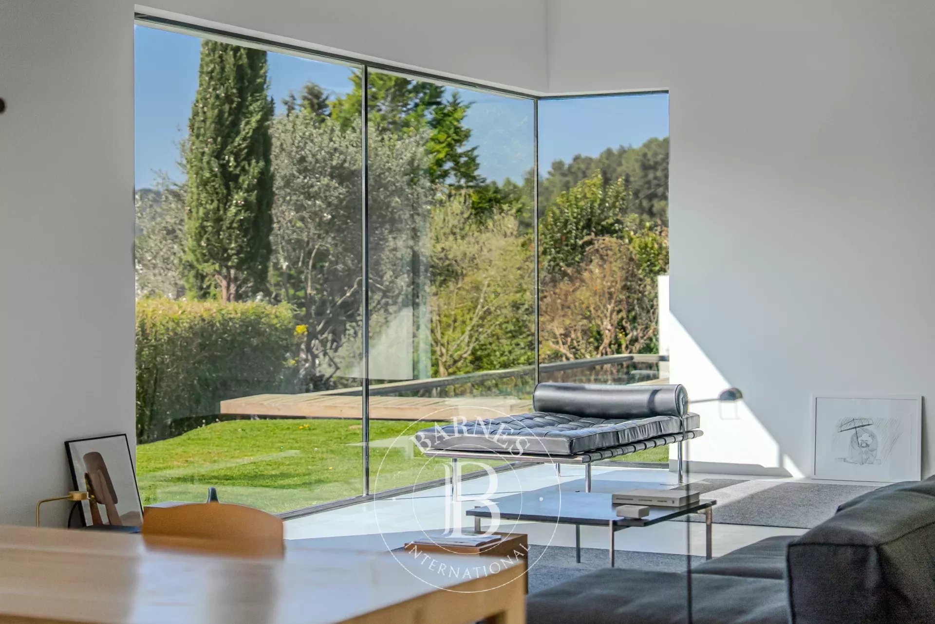 AIX EN PROVENCE LE THOLONET – CONTEMPORARY HOME – SOUGHT-AFTER AREA – 185m² – 3 BEDROOMS – OFFICE – STUDIO – POOL – 3400m² GARDEN – UNOBSTRUCTED VIEW