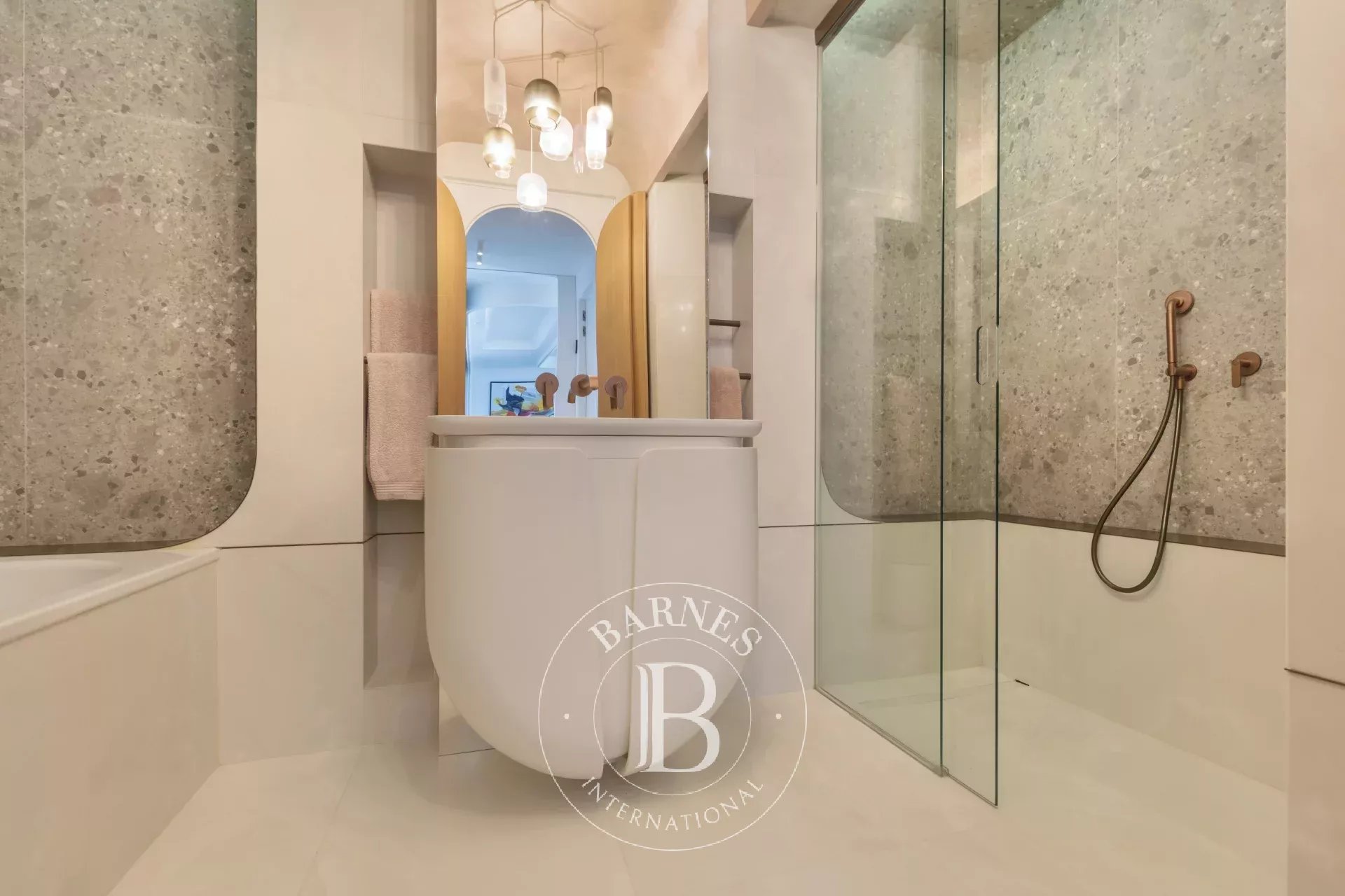 Daire Paris 8ème - picture 15