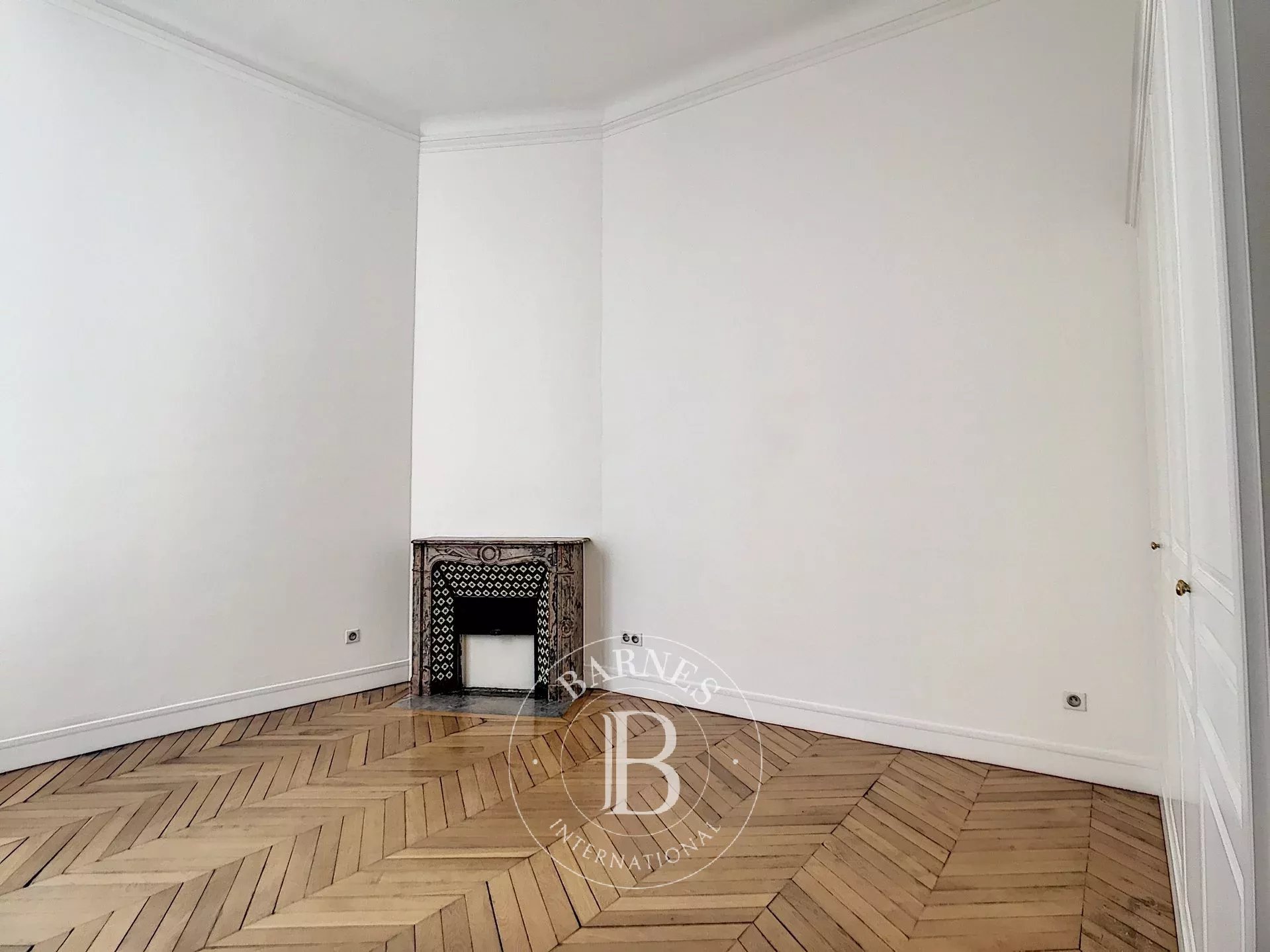 Daire Paris 8ème - picture 15