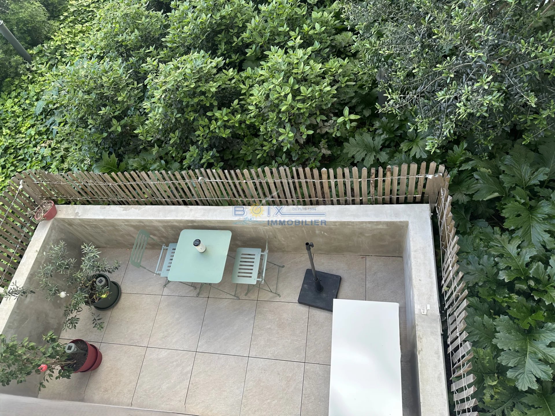 Appartement très lumineux  T3 climatisé  SH 75 M2  avec terr