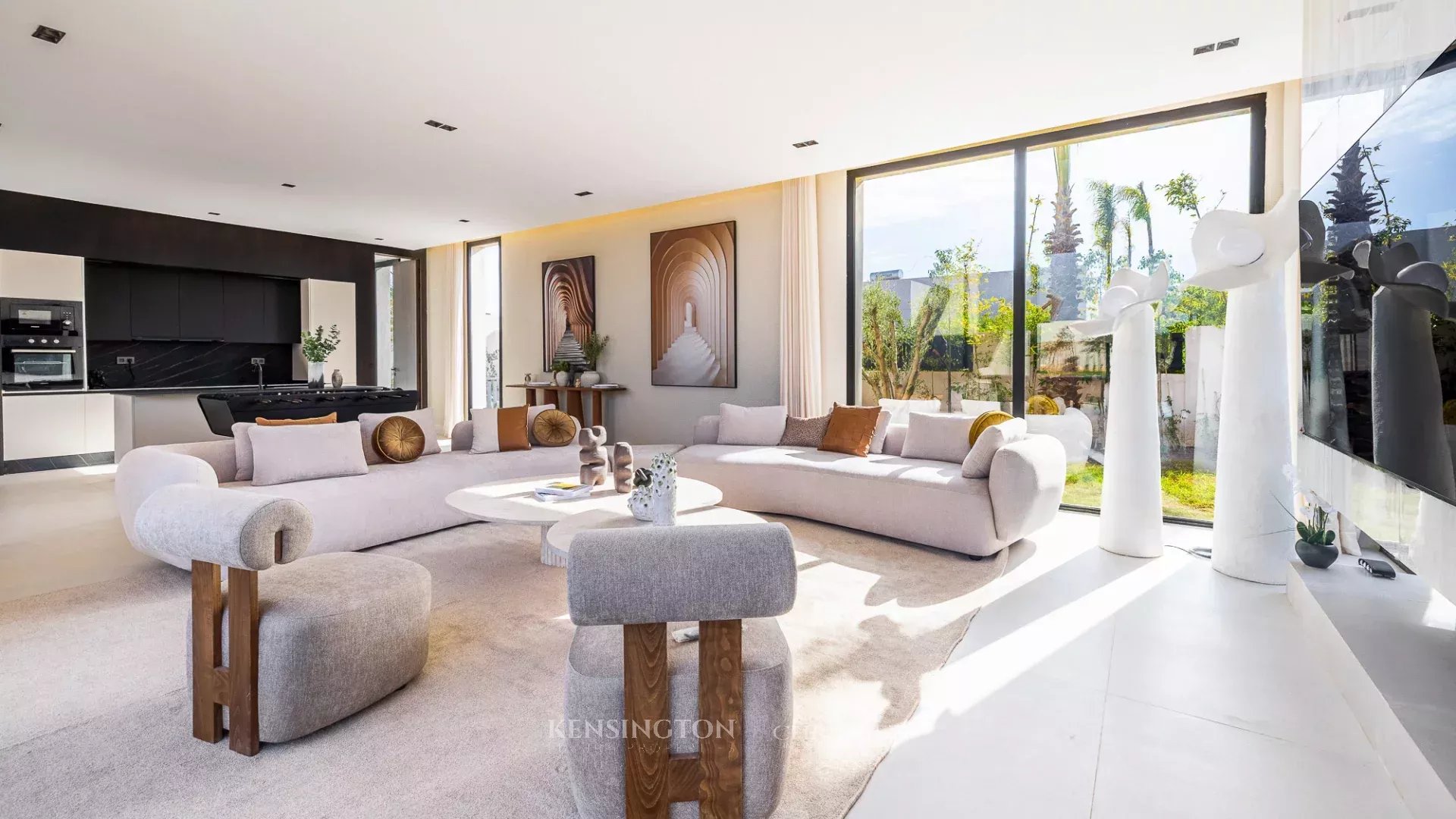 5 Bedroom Villa/Townhouse's Image 3