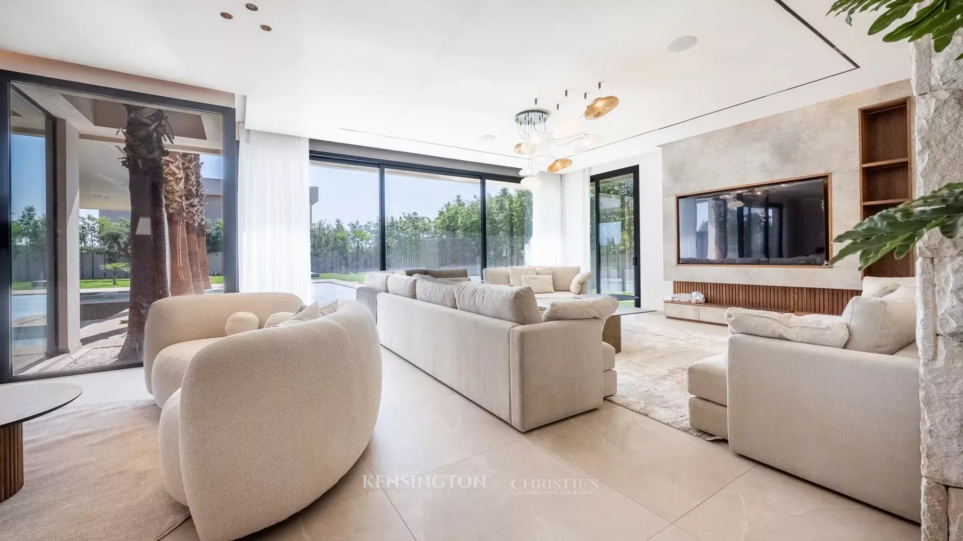 5 Bedroom Villa/Townhouse's Image 4