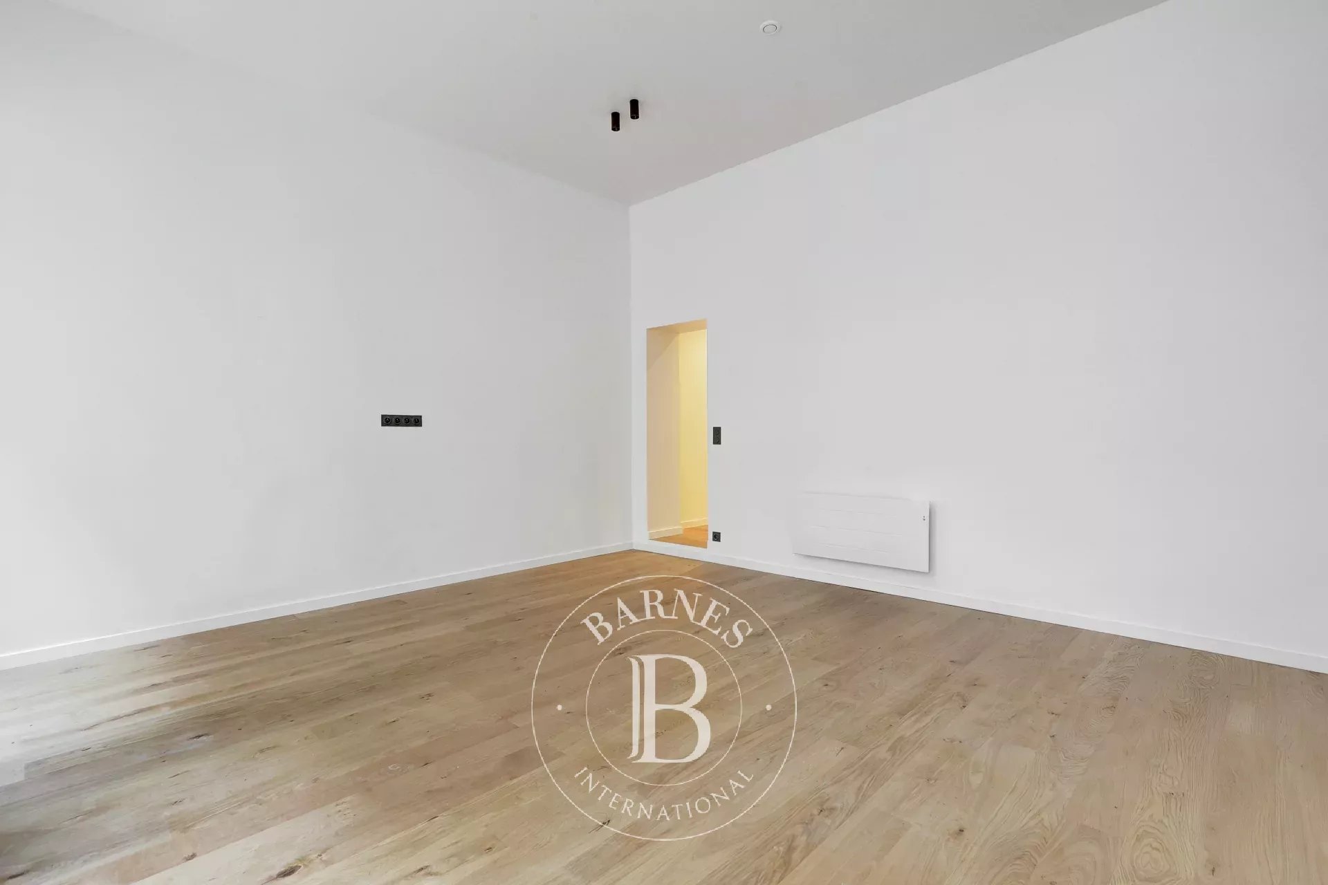 Apartment Paris 75008  -  ref 87042498 (picture 3)