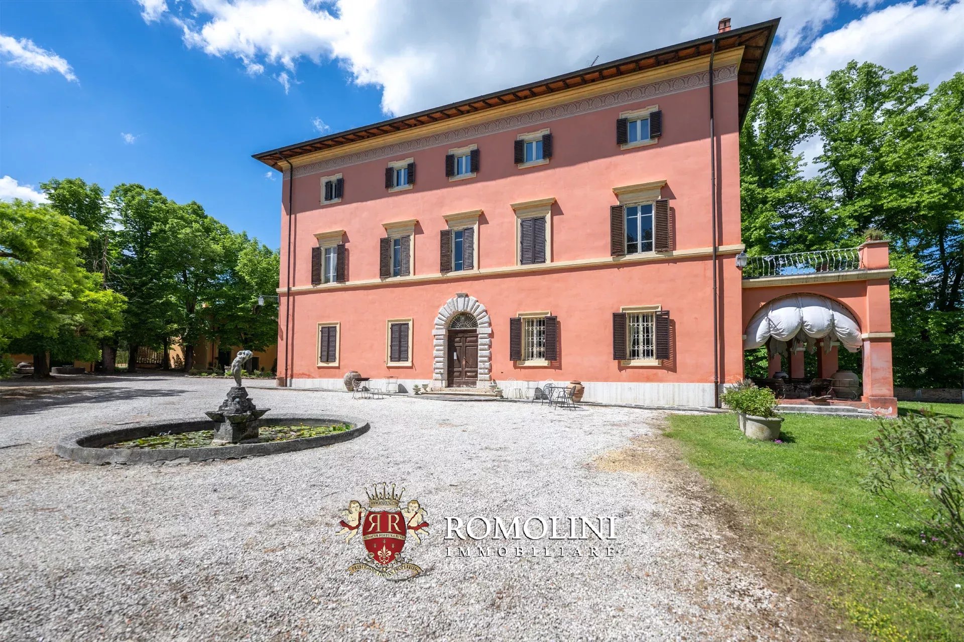 26 Bedroom Villa/Townhouse's Image 3