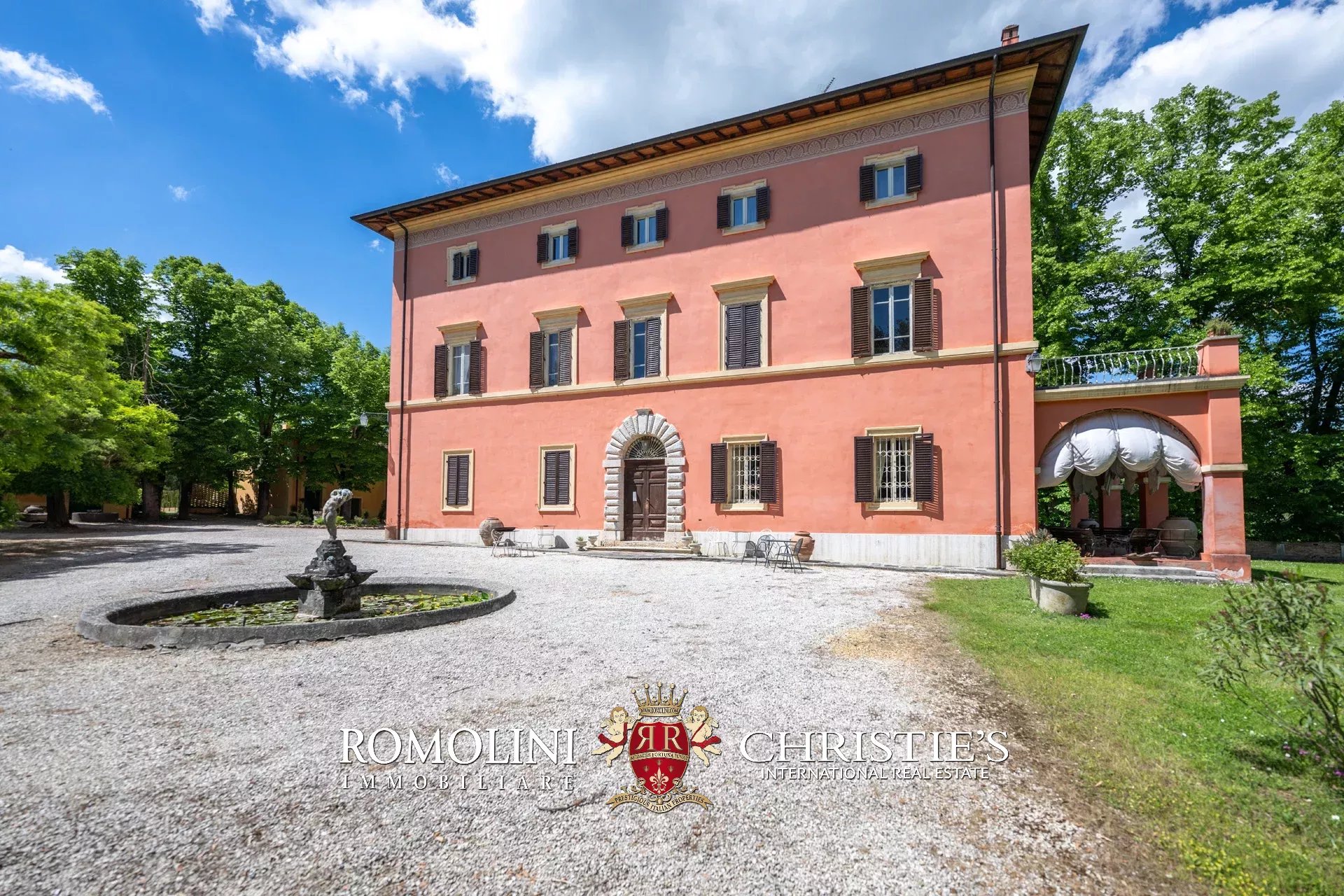 26 Bedroom Villa/Townhouse's Image 3