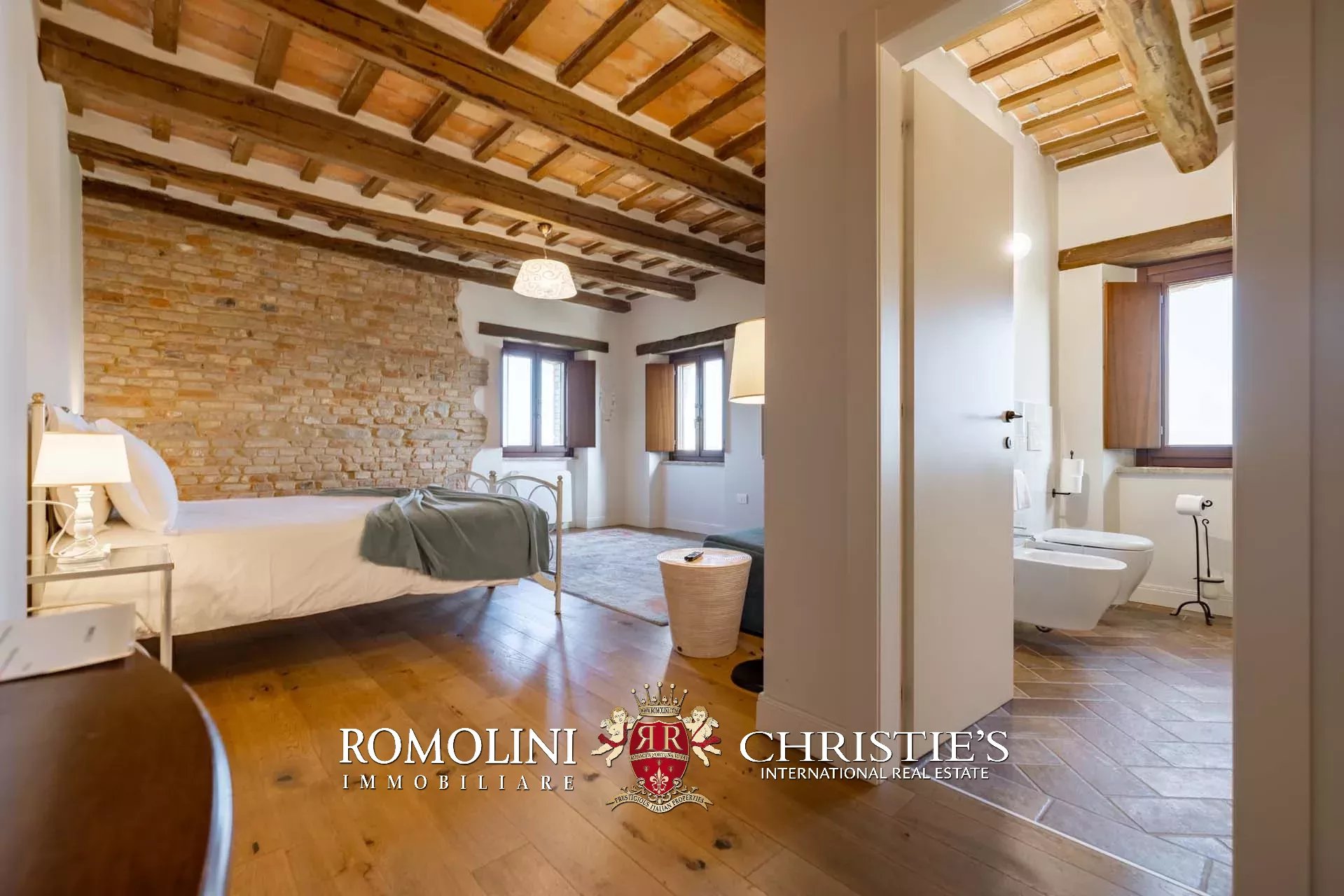 9 Bedroom Villa/Townhouse's Image 43