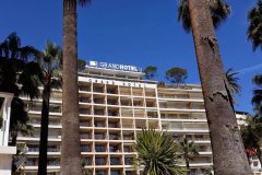 Luxury Apartment Cannes Croisette | Prestigious Family Legacy Estate — photo 1 of 7