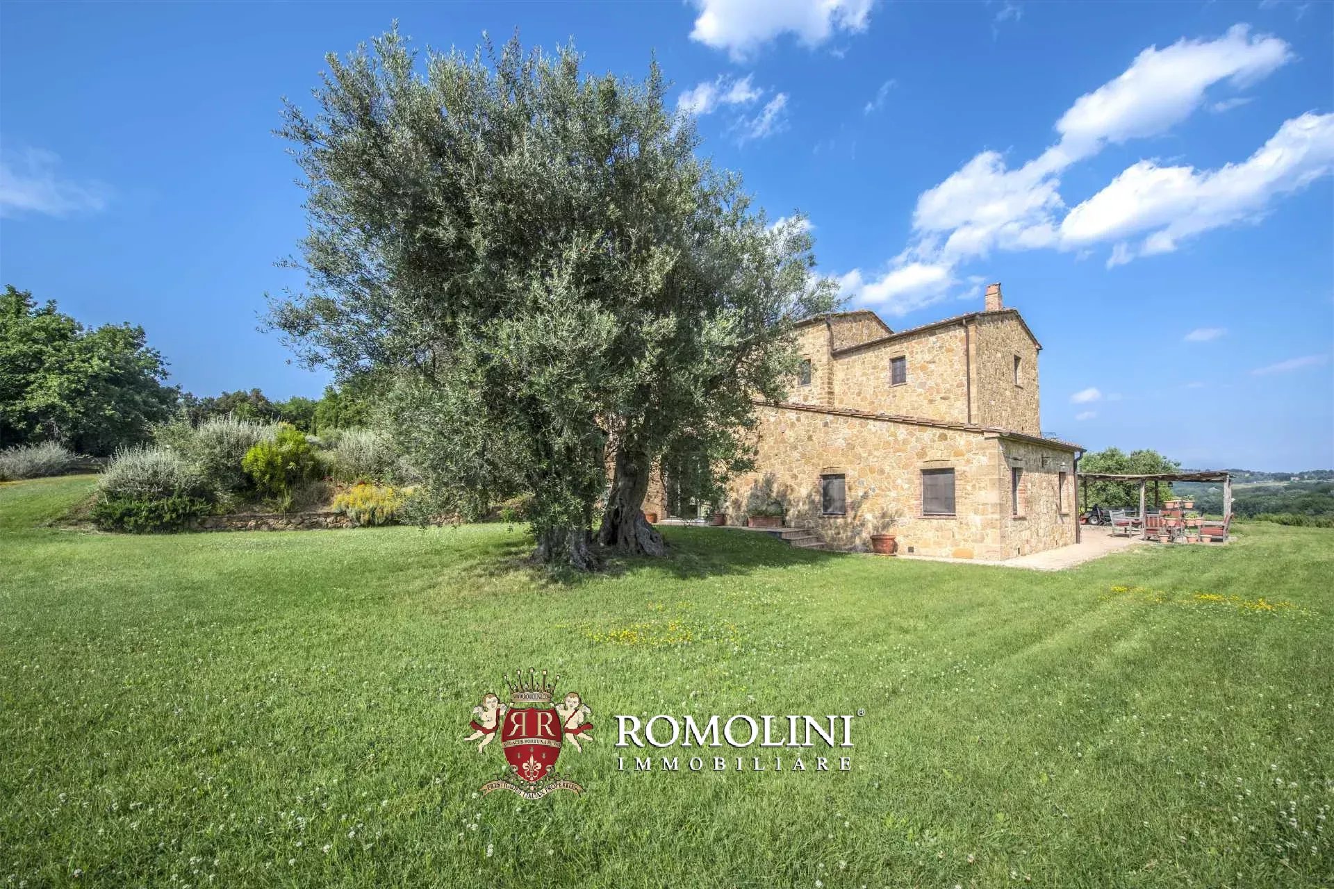 3 Bedroom Vineyard's Image 13