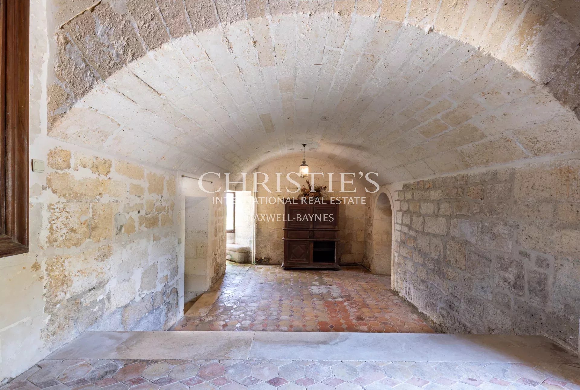 9 Bedroom Chateau's Image 8
