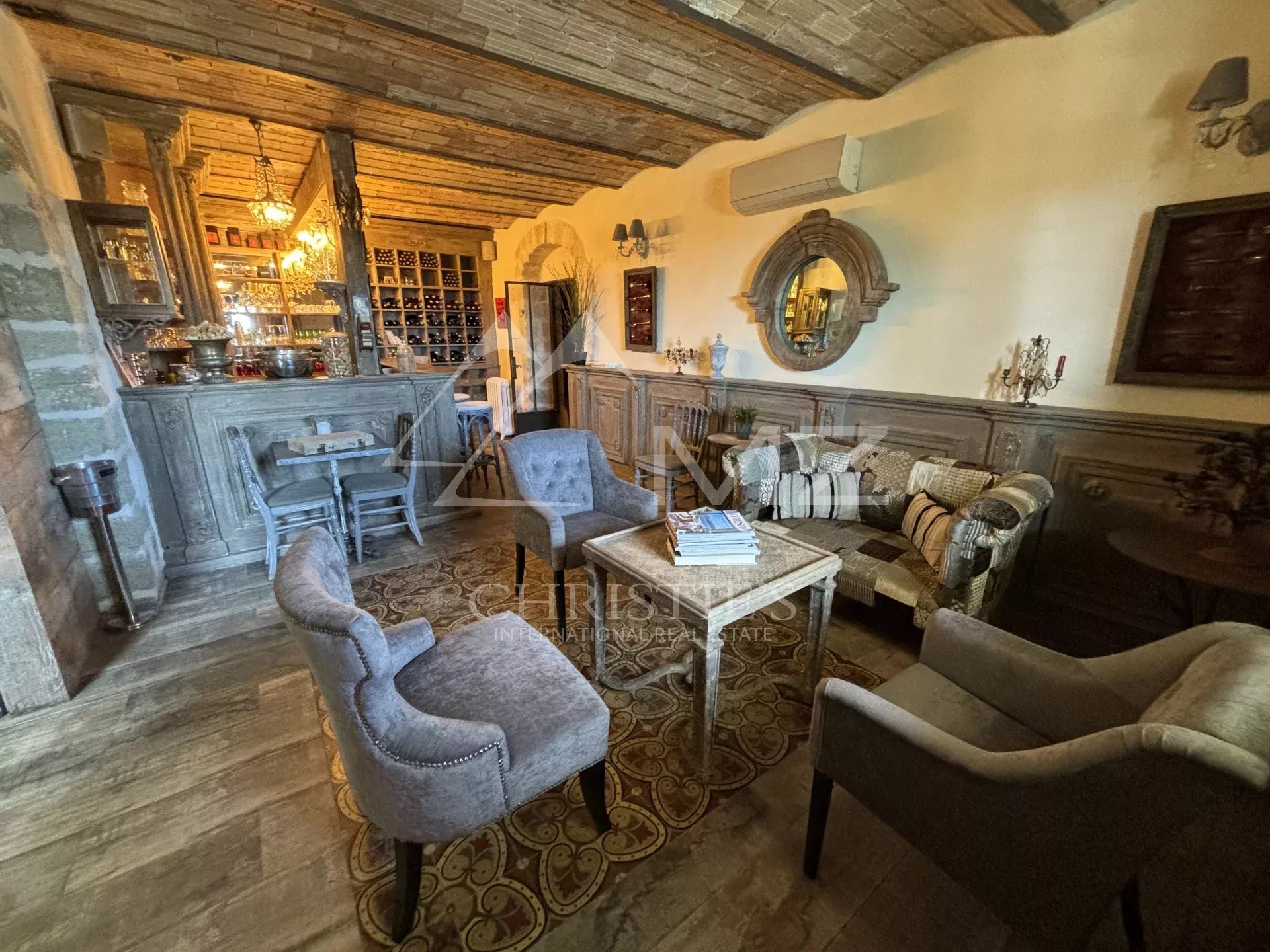 7 Bedroom Villa/Townhouse's Image 7