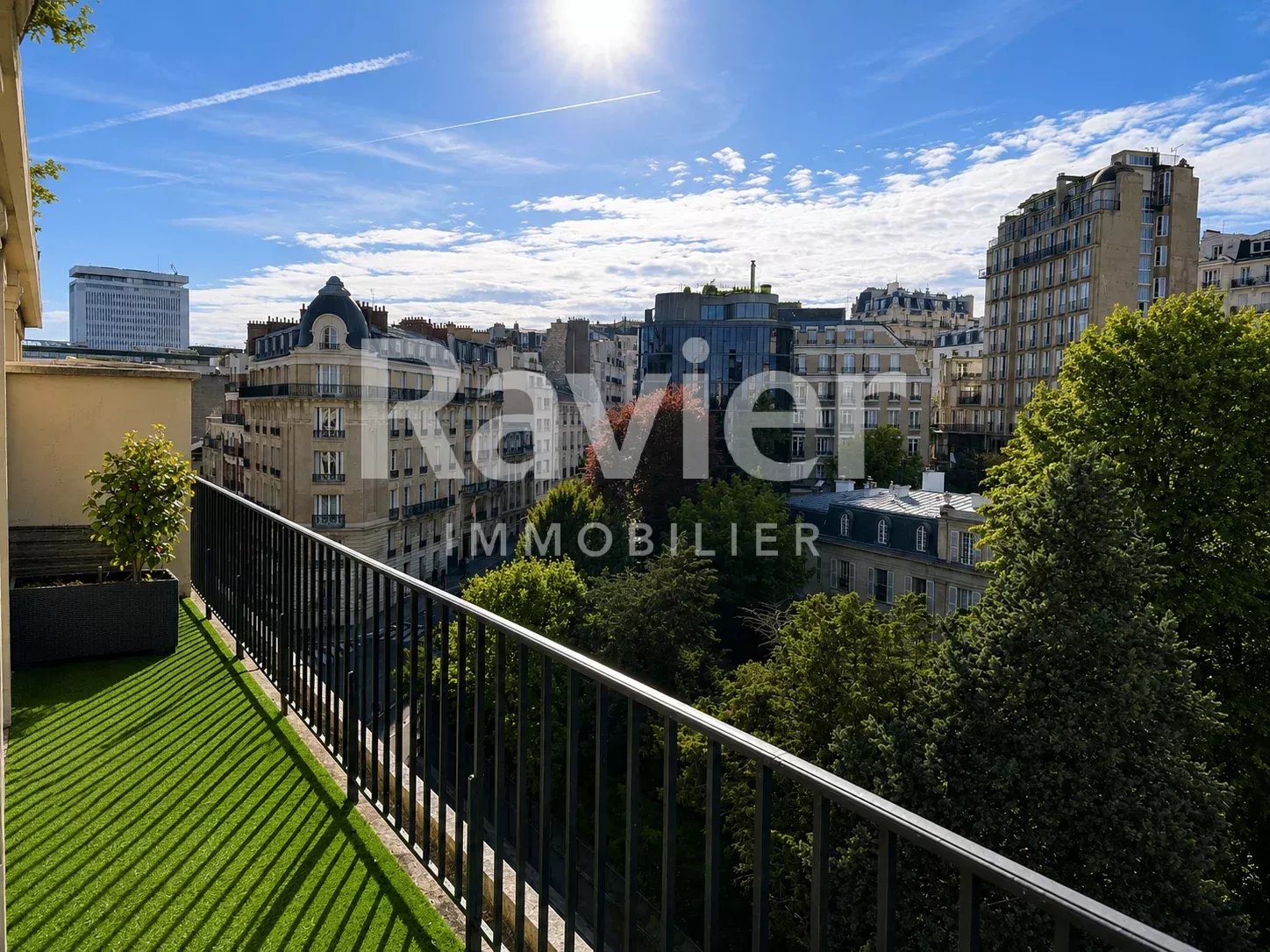 Avenue de Lamballe - 43m2 - R+7 - Grand Balcon avec vue dégagée