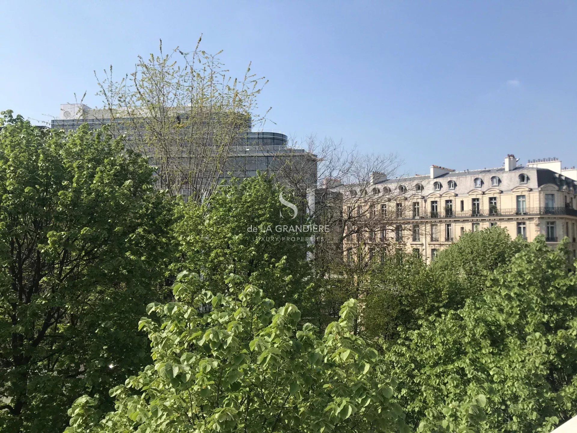Paris 16ème - avenue Bugeaud - 108m2