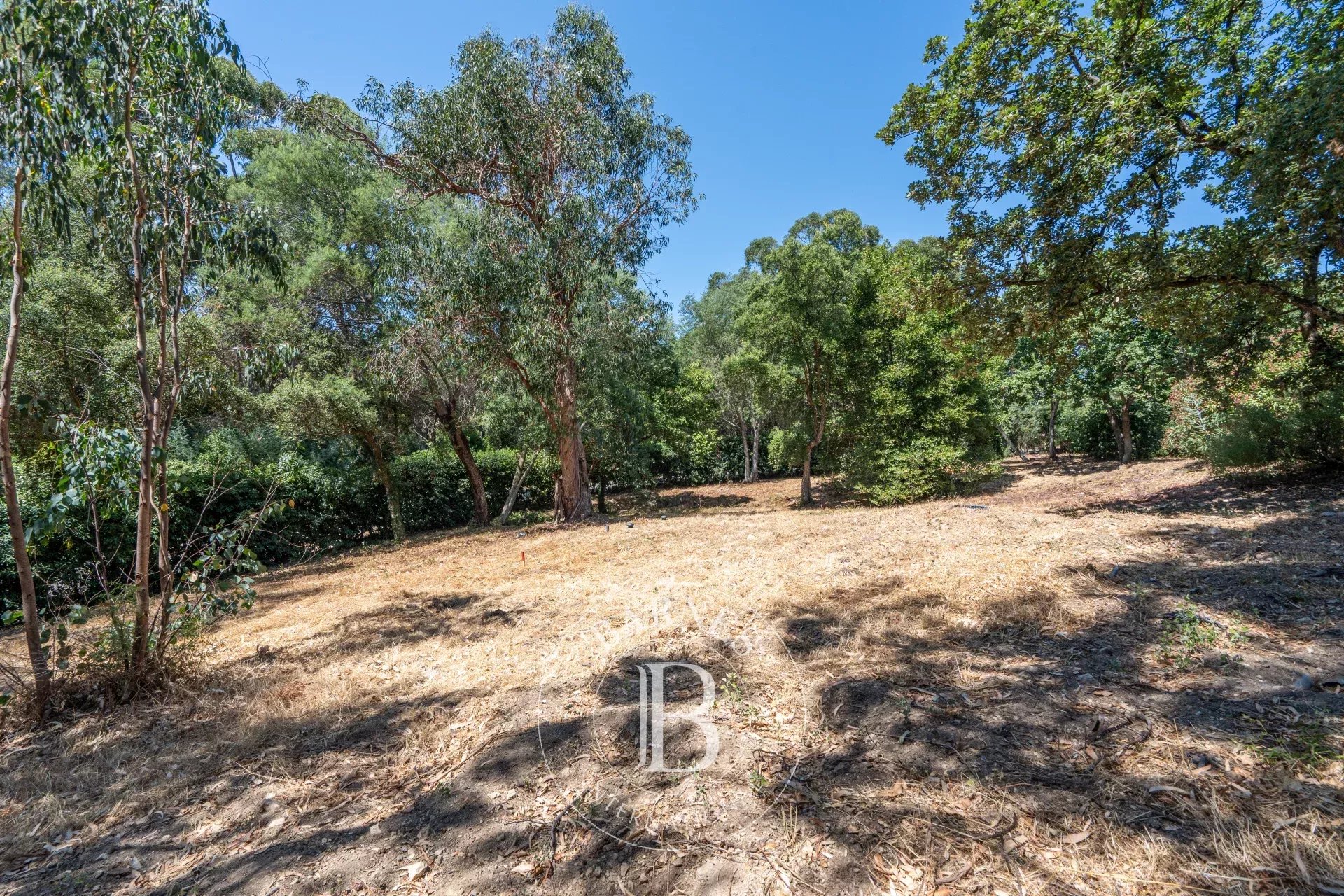 GRIMAUD – Beauvallon Bartole – Rare Building Plot with Approved Permit