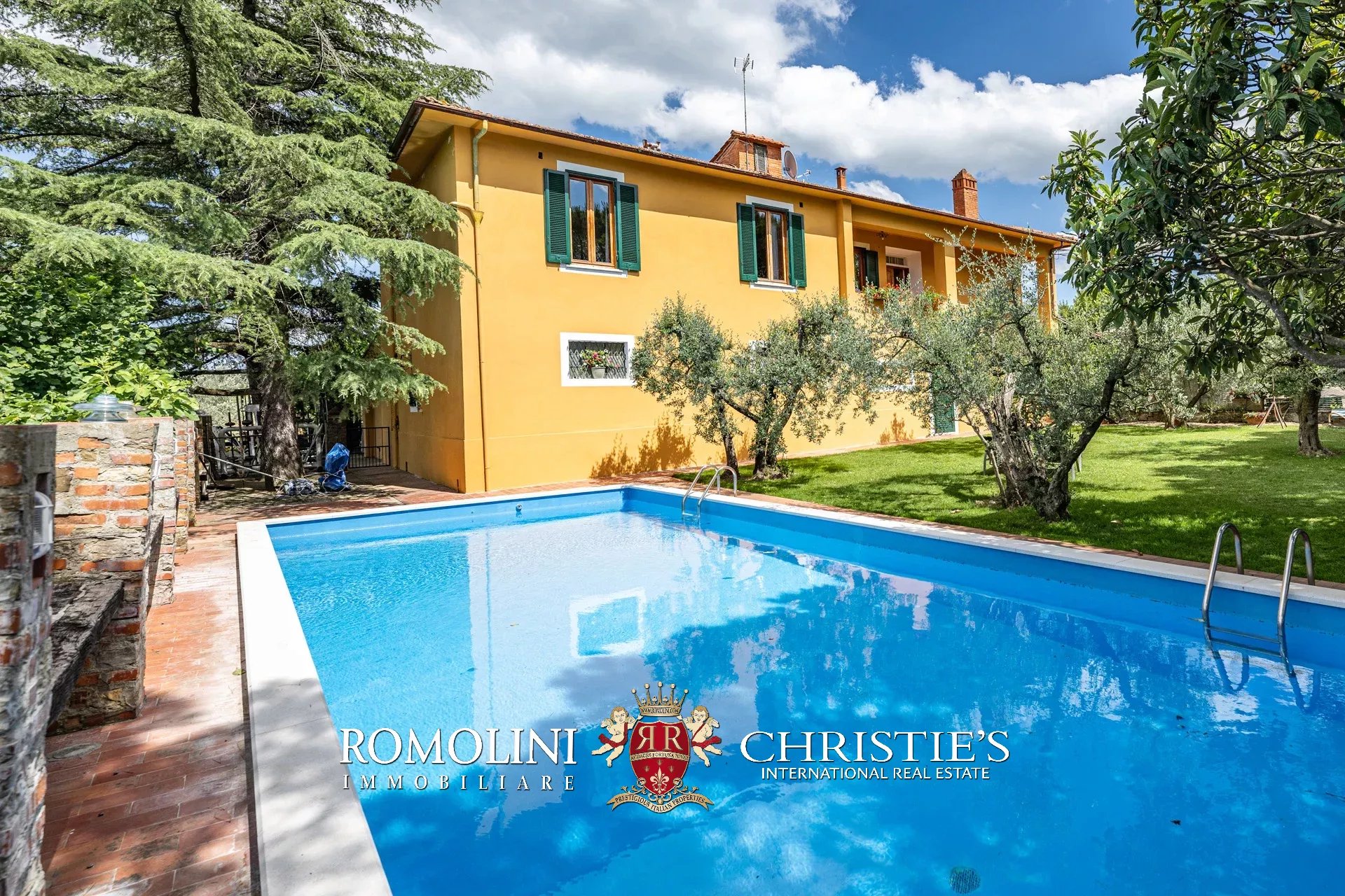 9 Bedroom Villa/Townhouse's Image 36