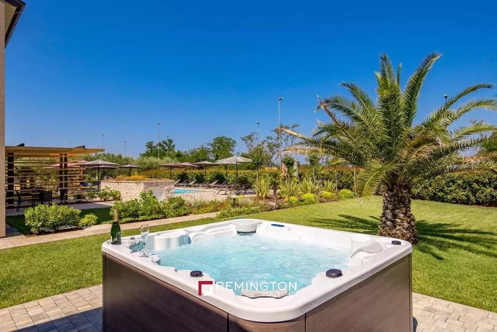 7 Bedroom Villa/Townhouse's Image 19