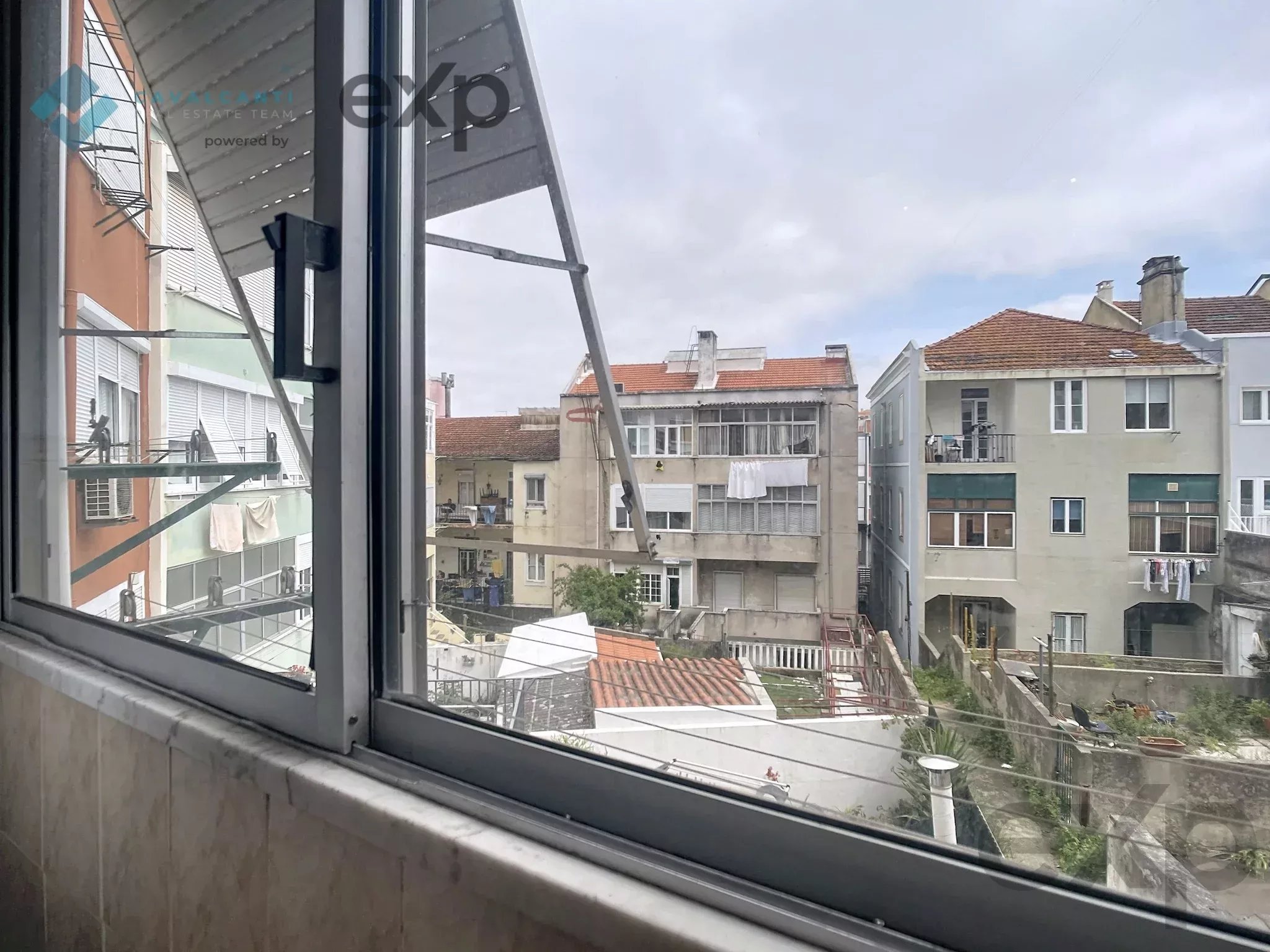 T1 + 1 in Campolide, Lisbon charm and quality of life near the Amoreiras 86914849 image 23