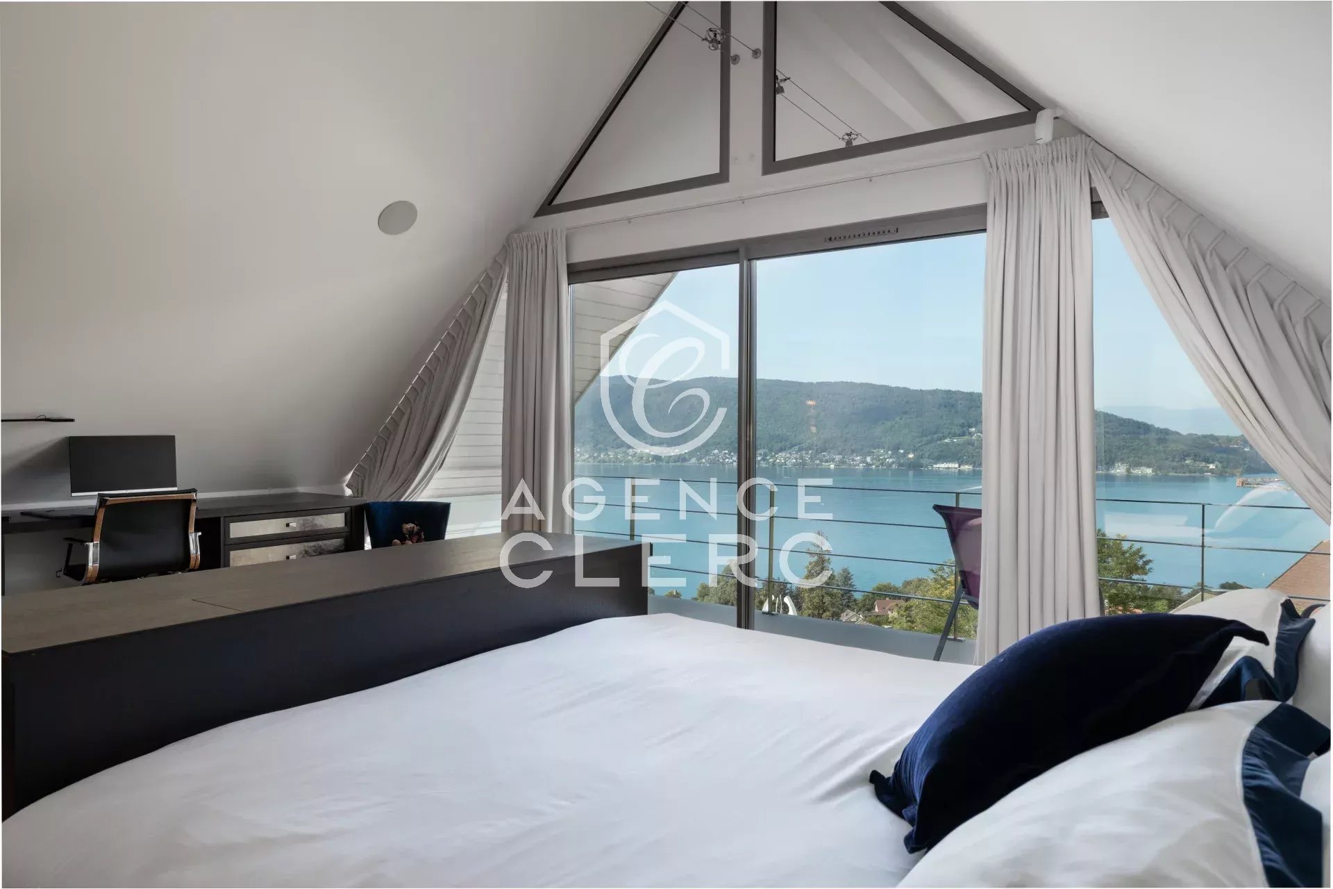 5 Bedroom Villa/Townhouse's Image 11