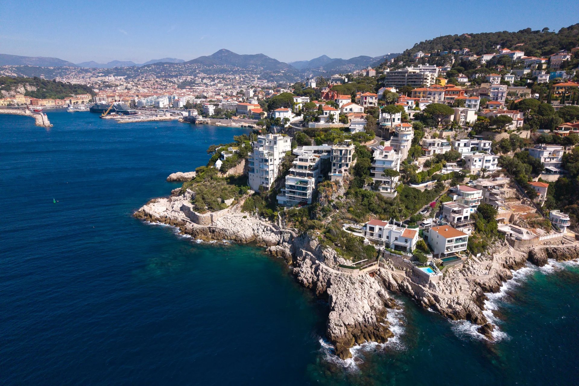 Image of Villa - 4 Bedrooms for Sale in Alpes-Maritimes-Nice-France, Image 3