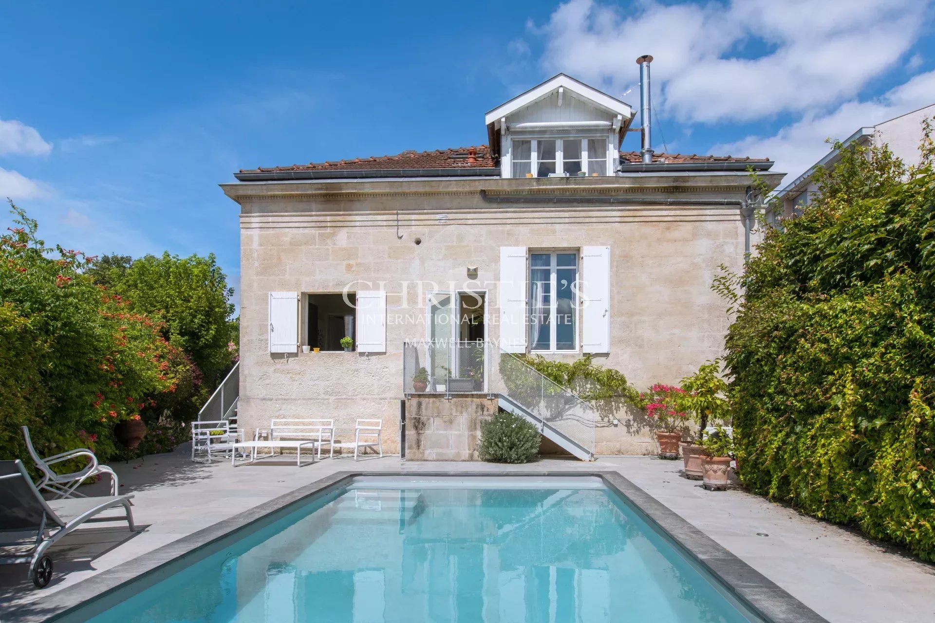 5 Bedroom Villa/Townhouse's Image 6