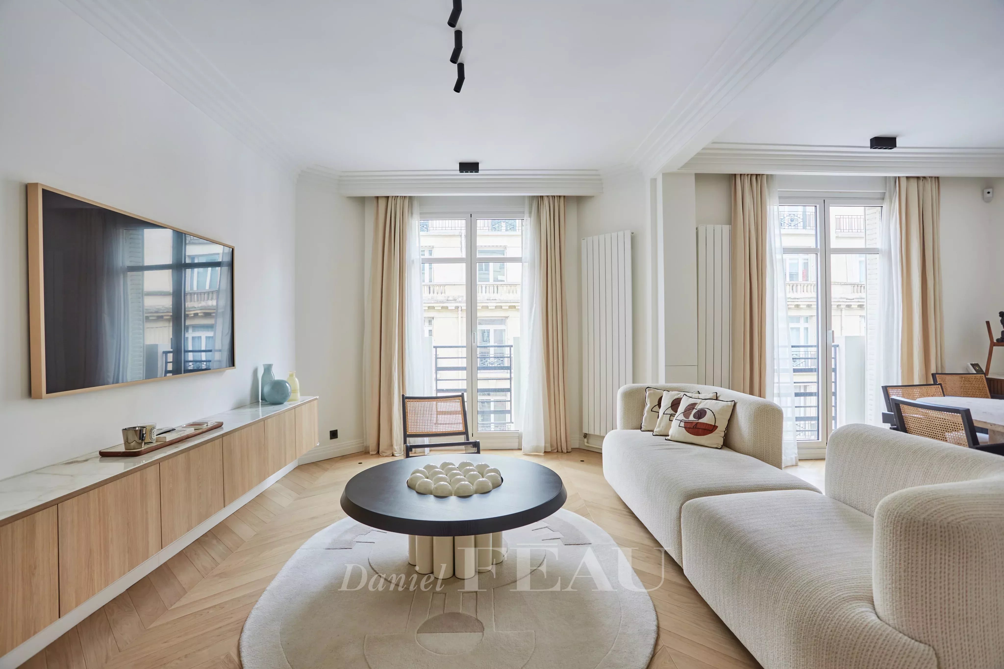 Sale Apartment Paris 16th