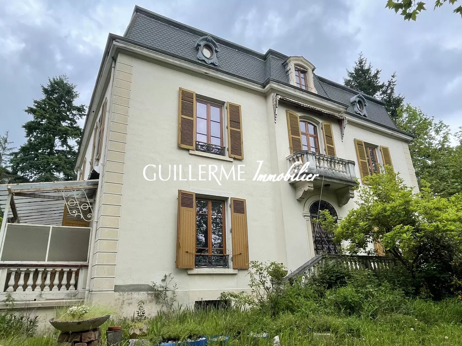 Maison Bourgeoise 450mÂ² Centre CharbonniÃ¨res Les B
