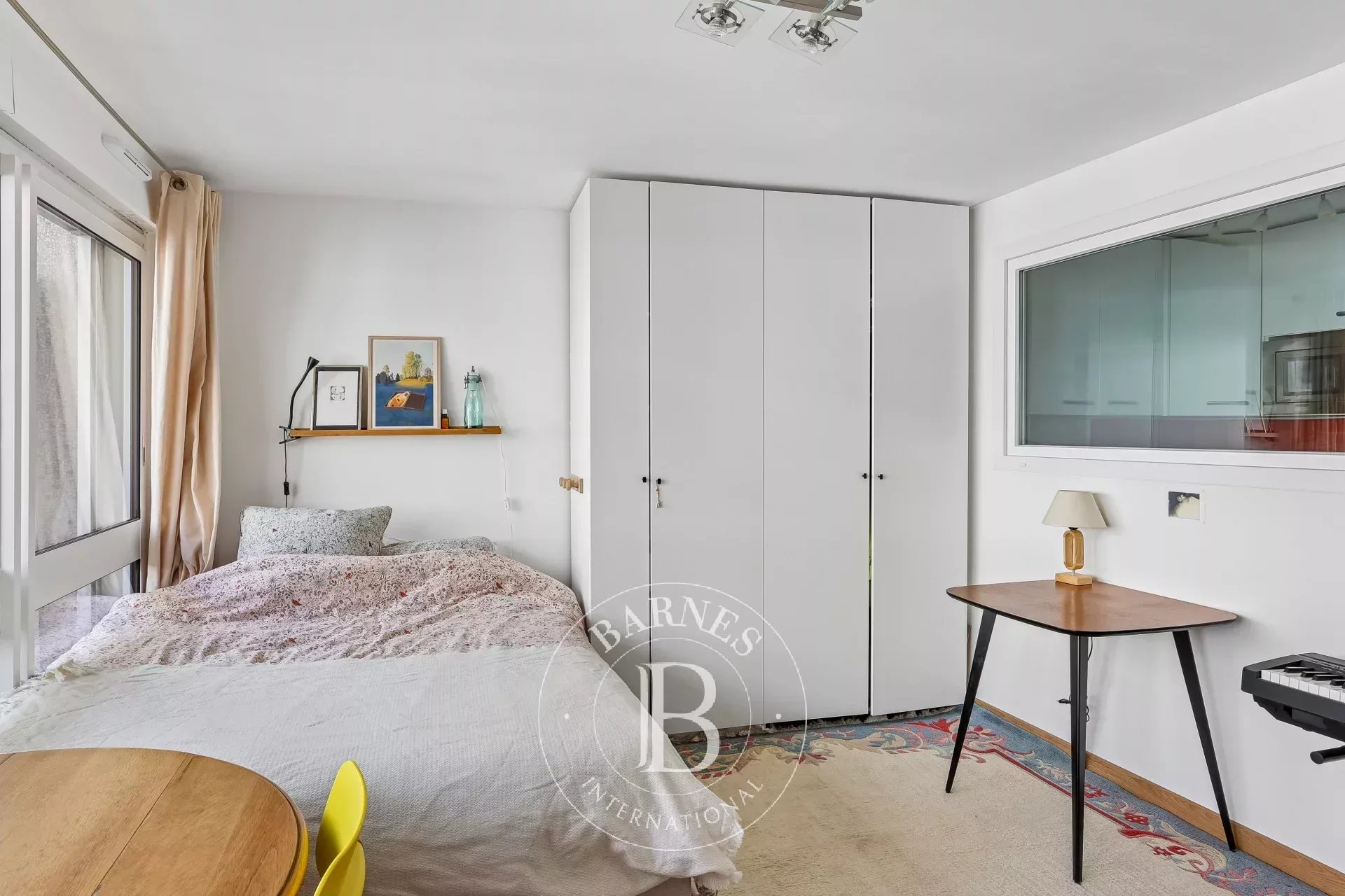 Apartment Paris 75018  -  ref 86947242 (picture 2)