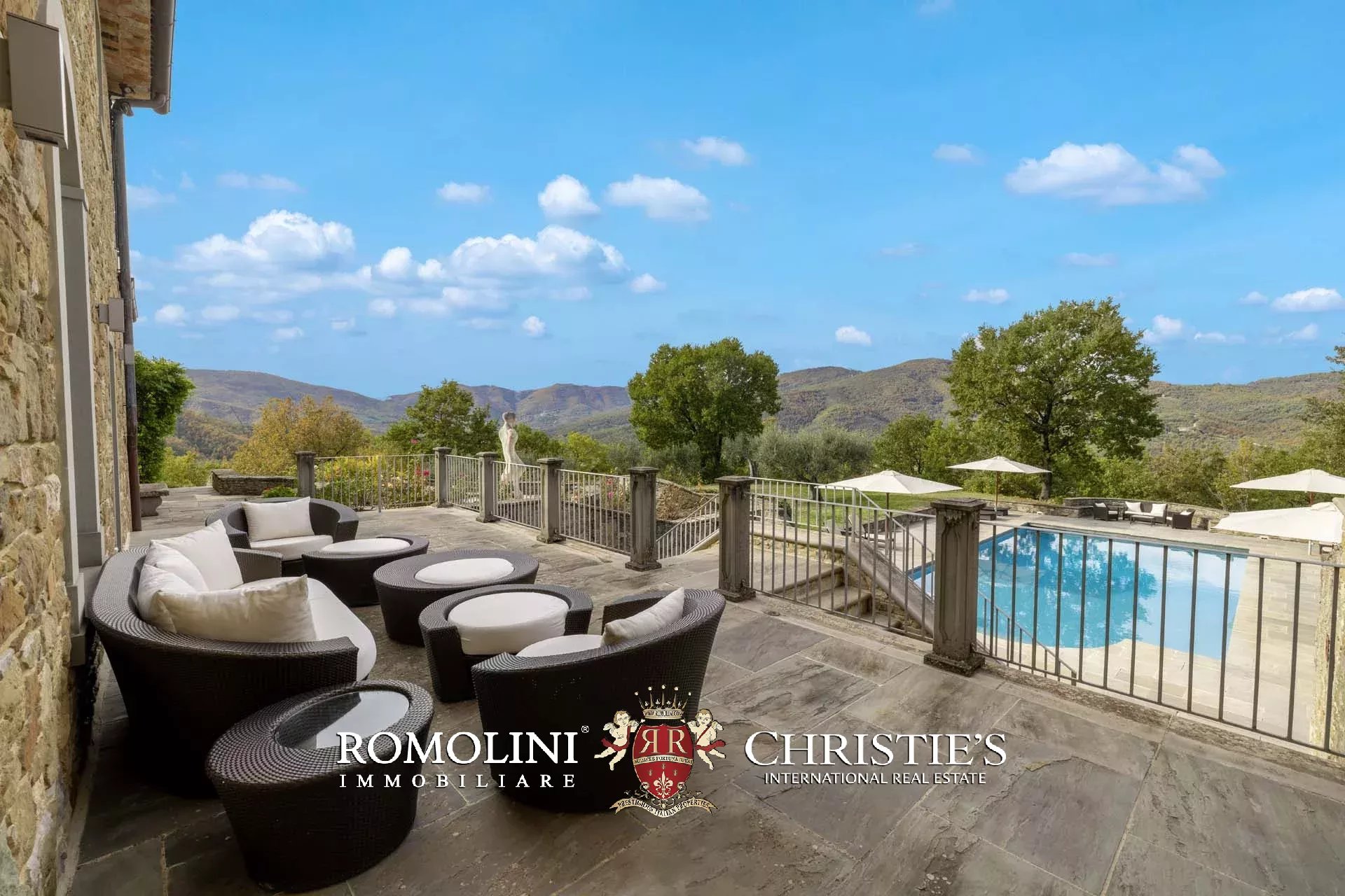 7 Bedroom Villa/Townhouse's Image 20