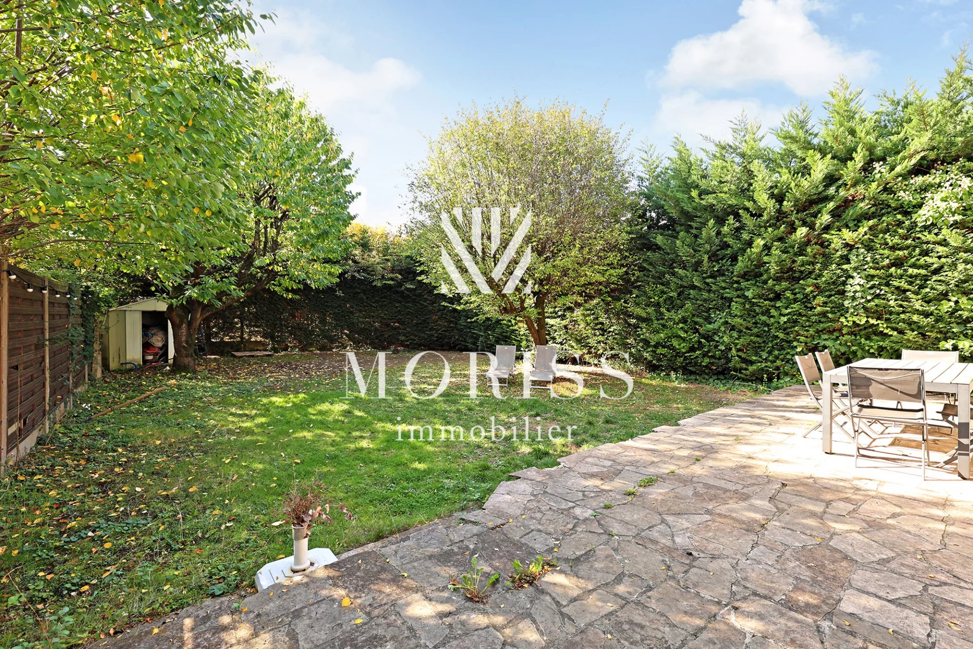 MAISON 6 PIECES DE 96 m2 AVEC 200 M2 DE JARDIN -  PARC DES BEAUM - Image Array